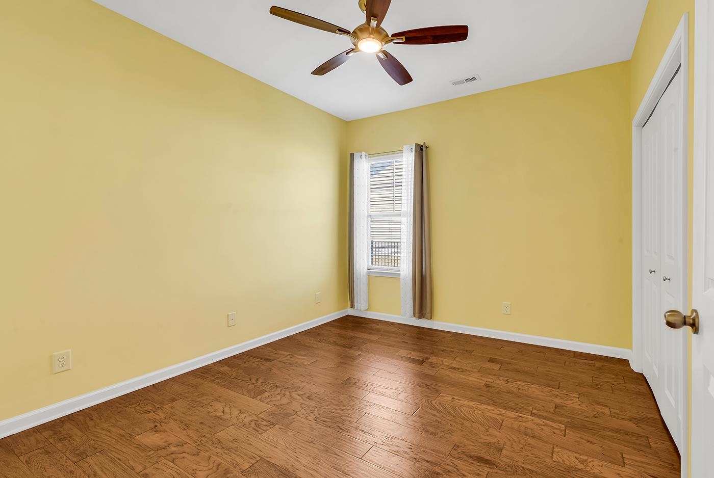 380 Palm Lakes Blvd. Property Photo 13