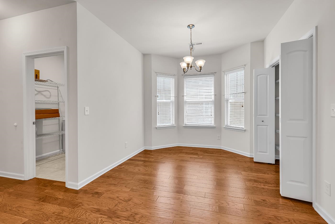 380 Palm Lakes Blvd. Property Photo 25
