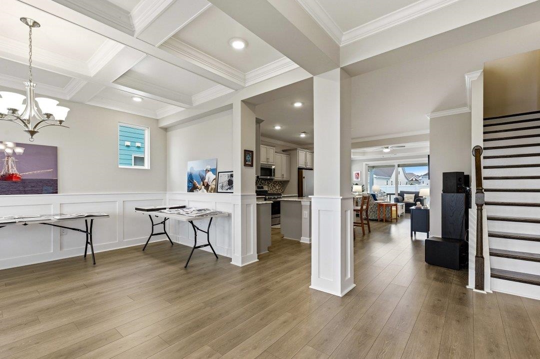 2077 Singing Palm Loop Property Photo 10