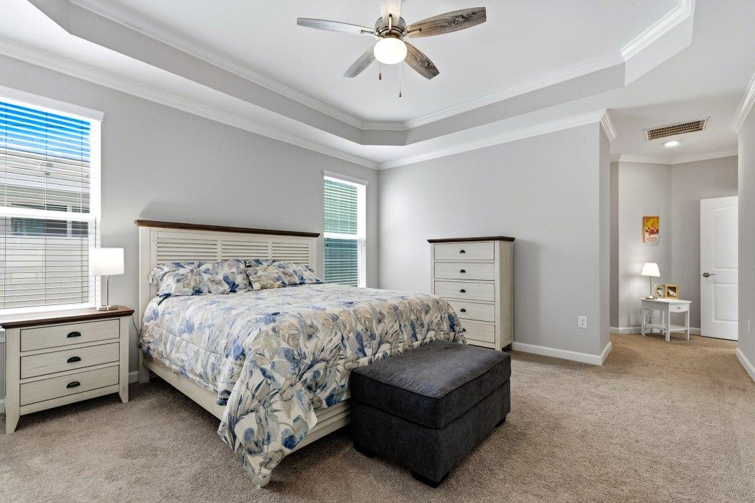 2077 Singing Palm Loop Property Photo 17