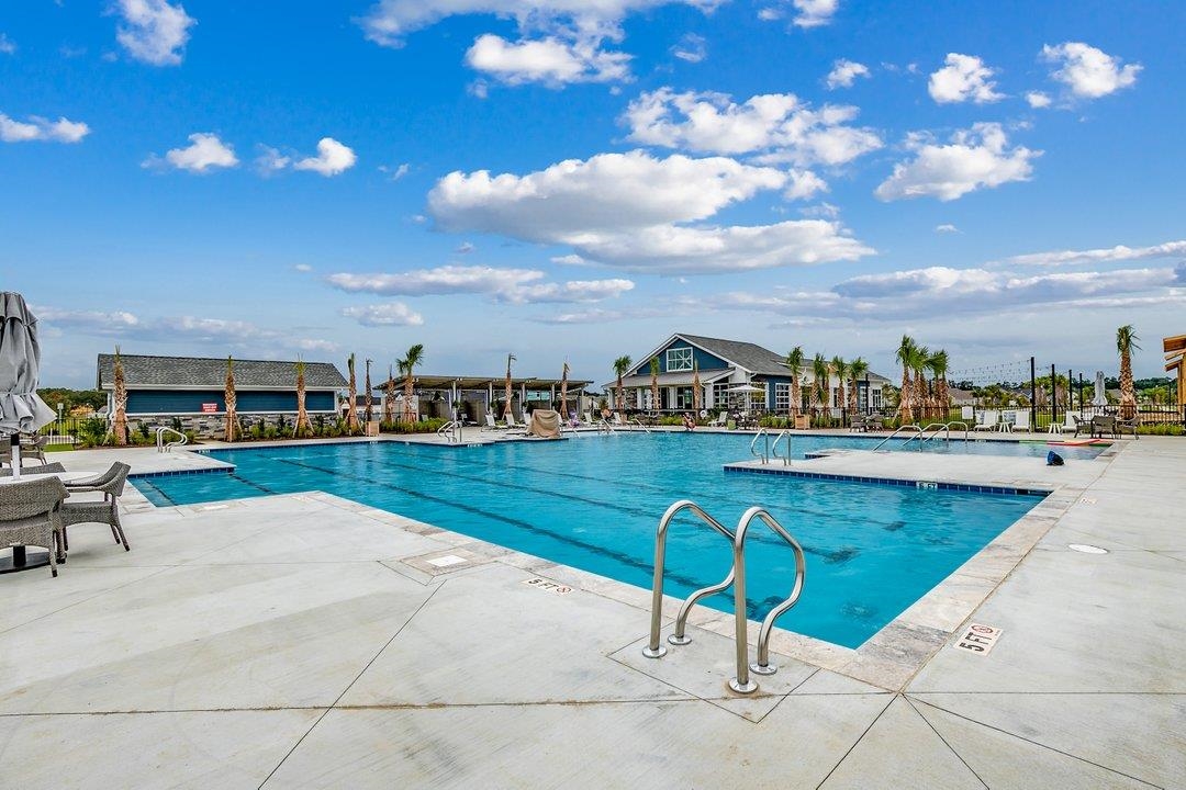 2077 Singing Palm Loop Property Photo 42