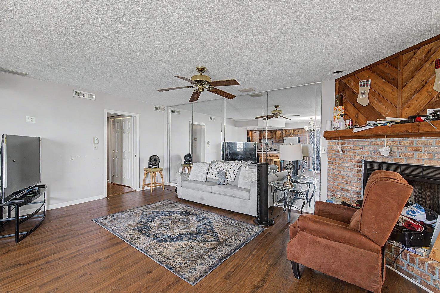 4230 Pinehurst Circle Property Photo 6