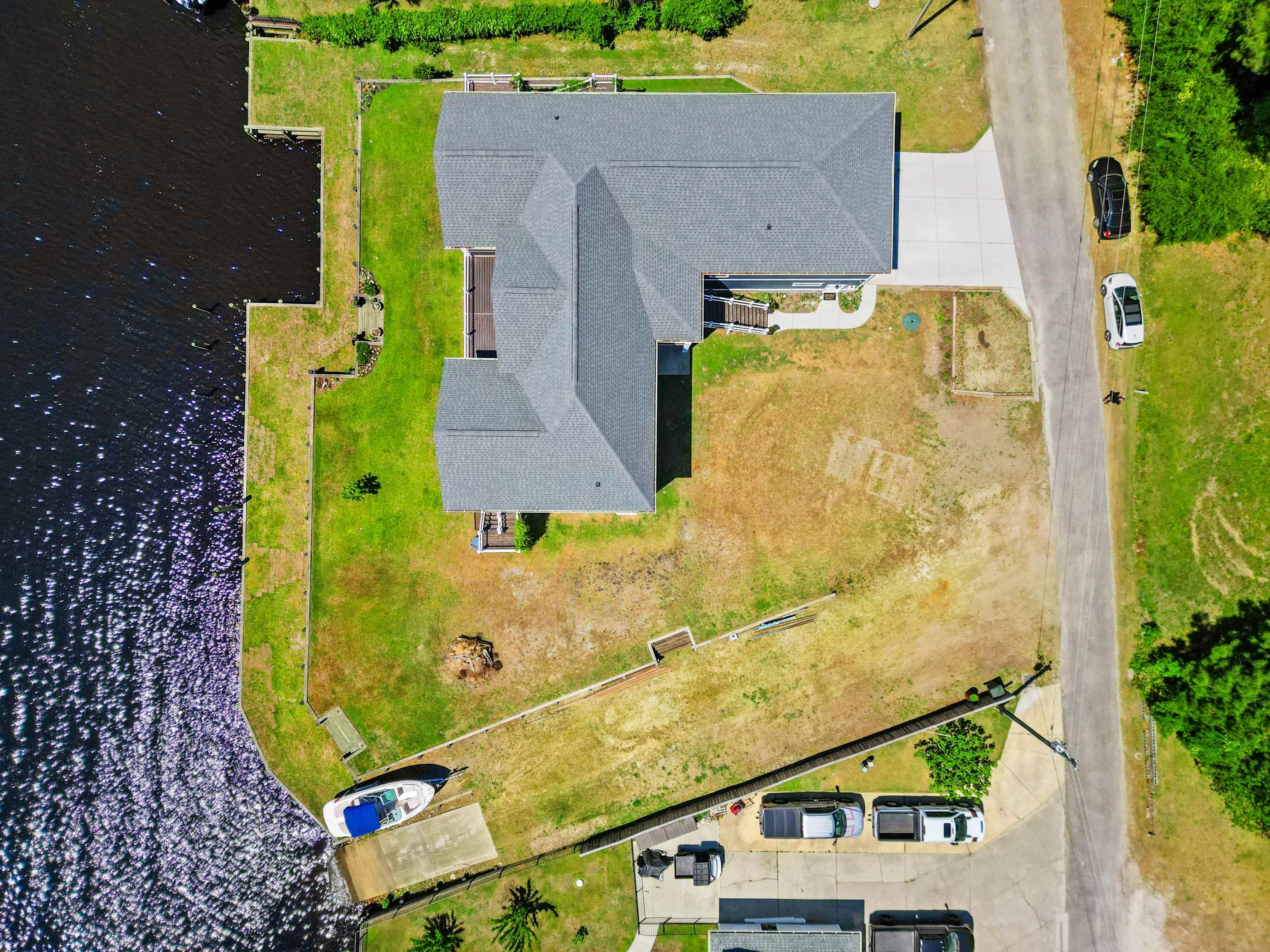 2618 Riverside Dr. Property Photo 44