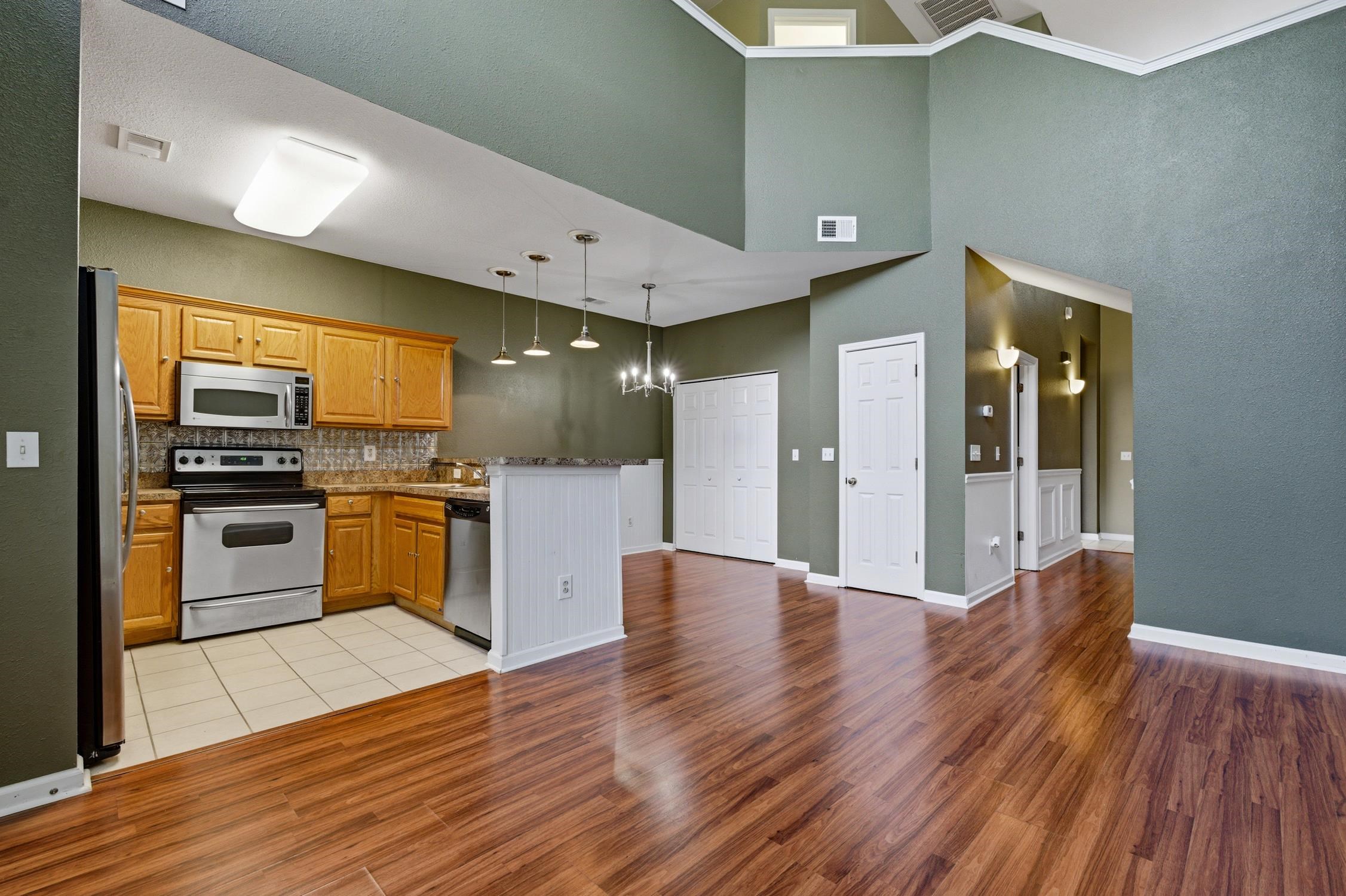 147 Chenoa Dr. Property Photo 22