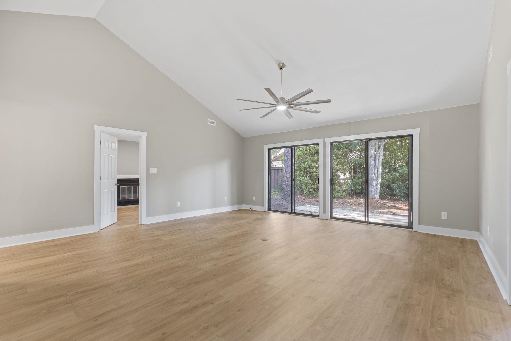 105 Moss Circle Property Photo 6