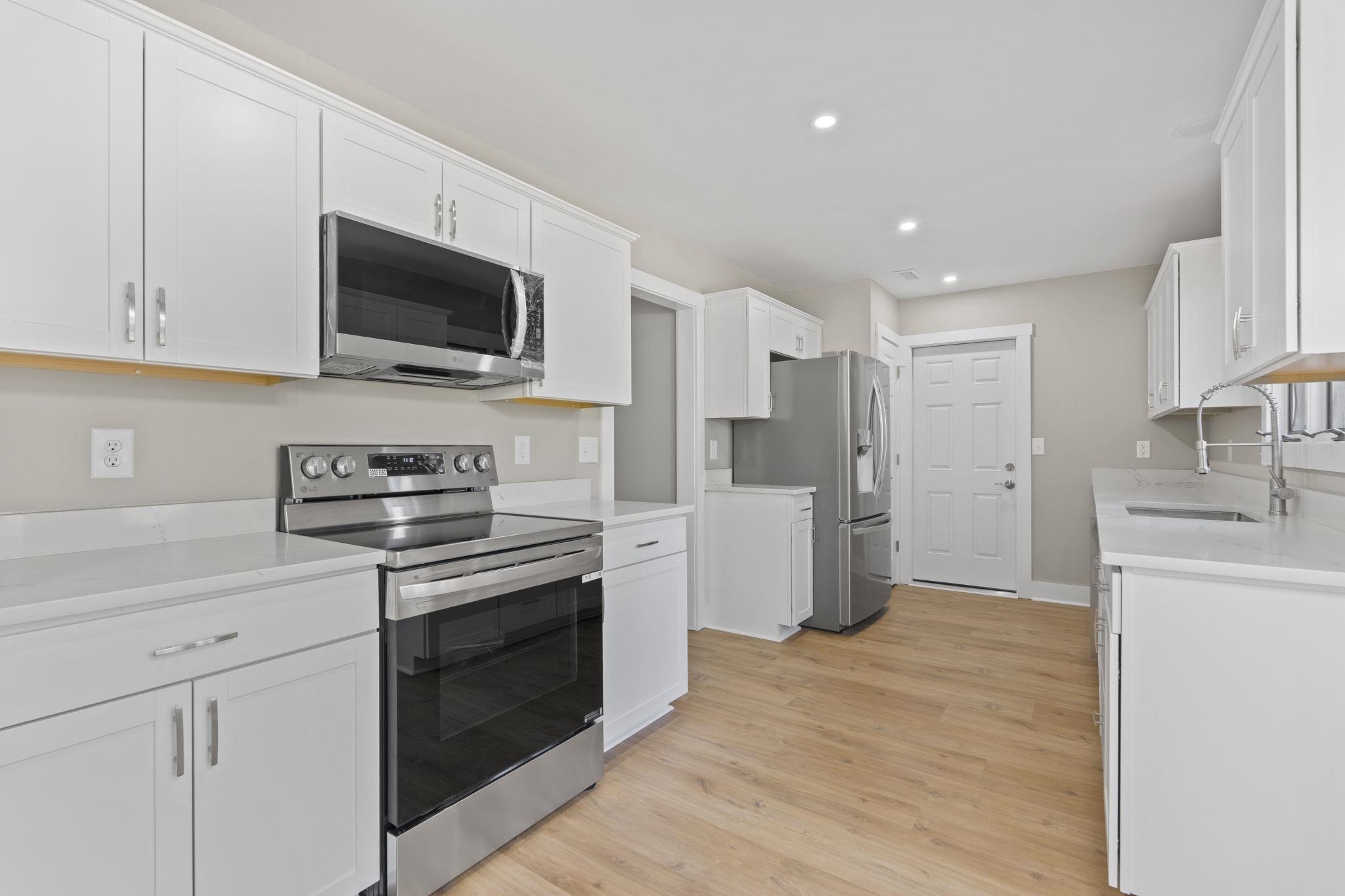 105 Moss Circle Property Photo 8