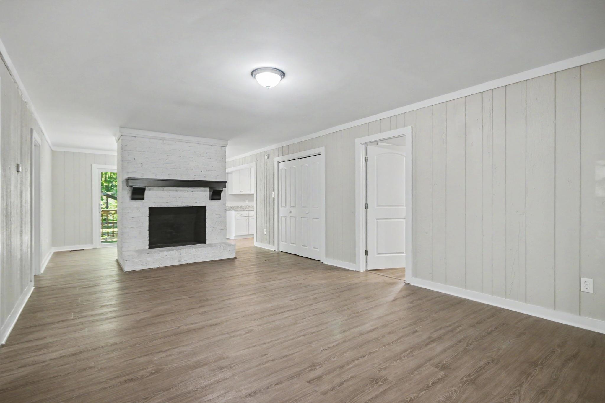 106 Weston Rd. Property Photo 7