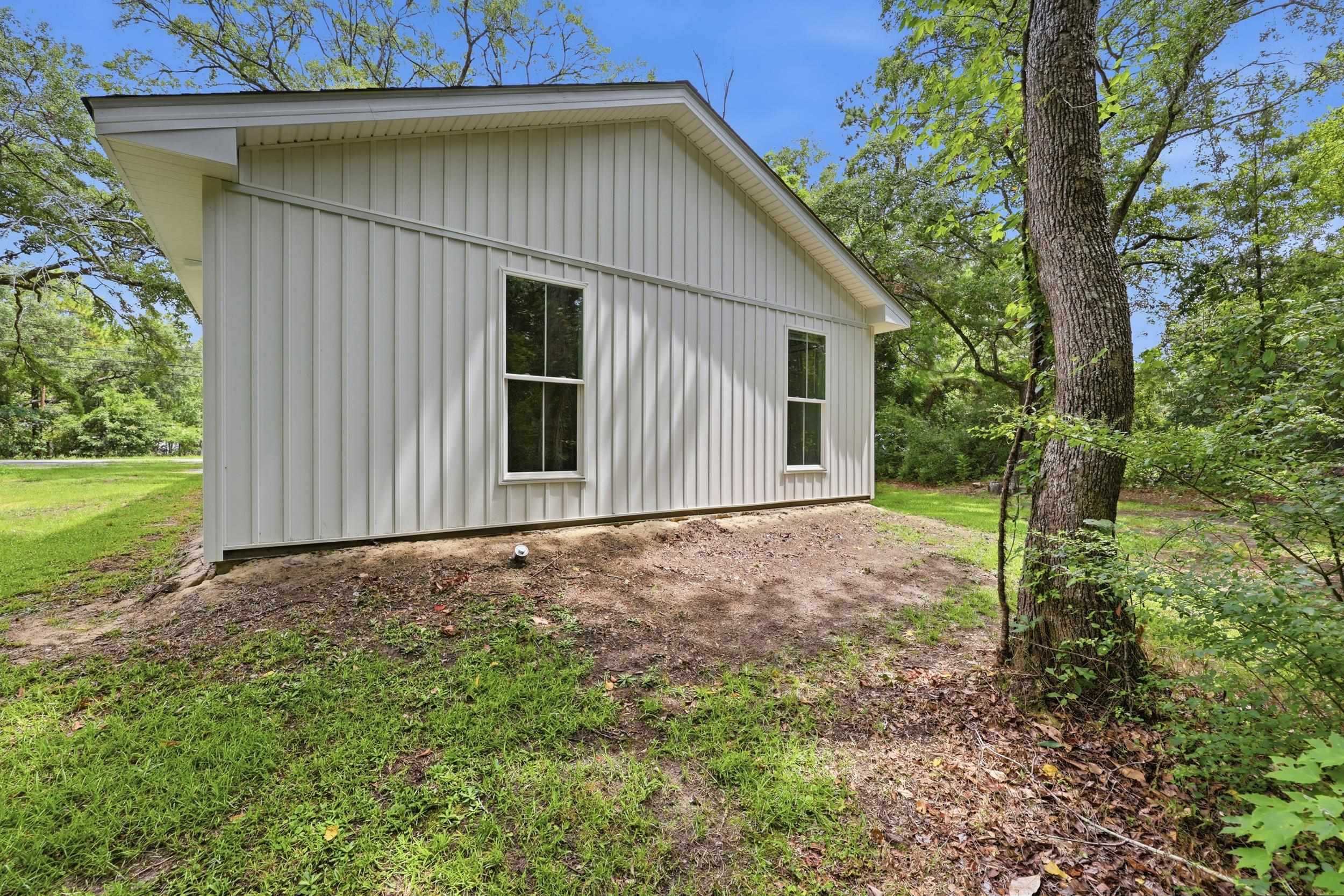 901 Lakeside Dr. Property Photo 24