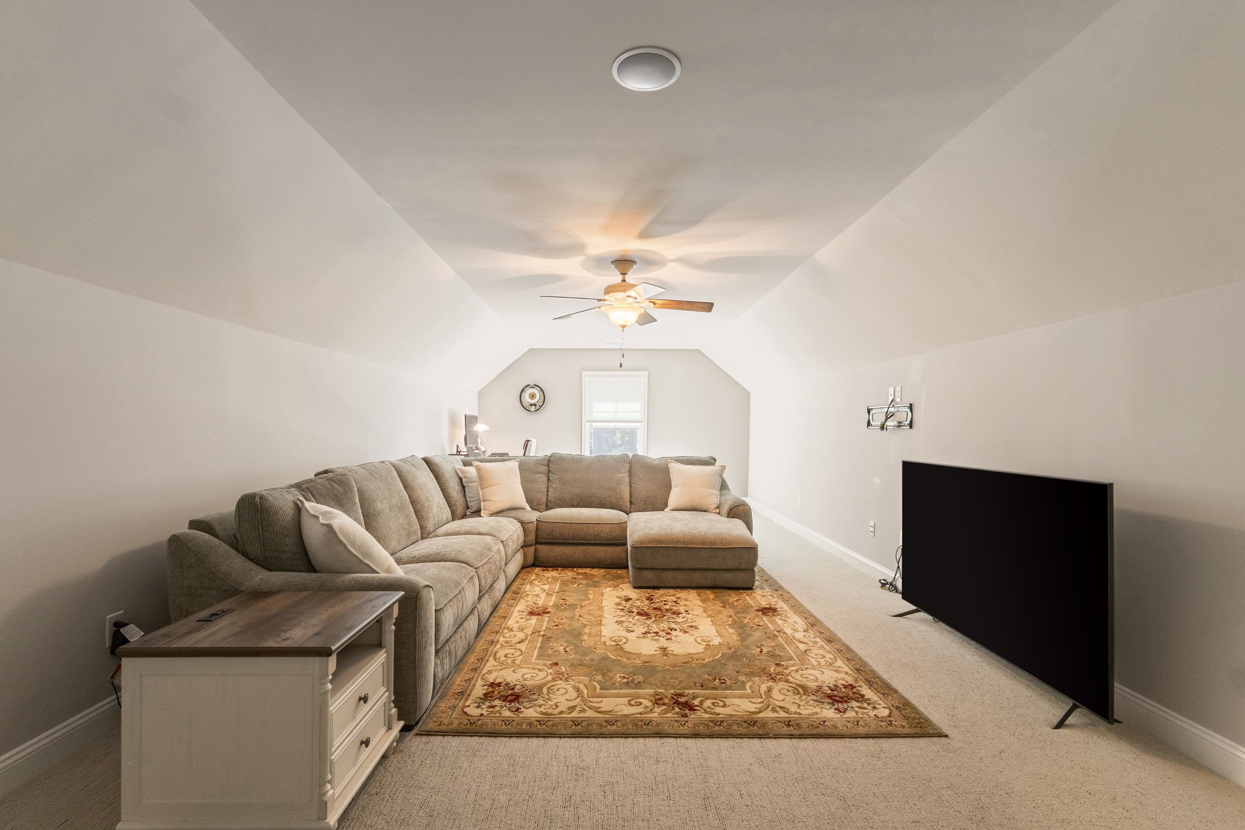 4311 Grovecrest Circle Property Photo 20
