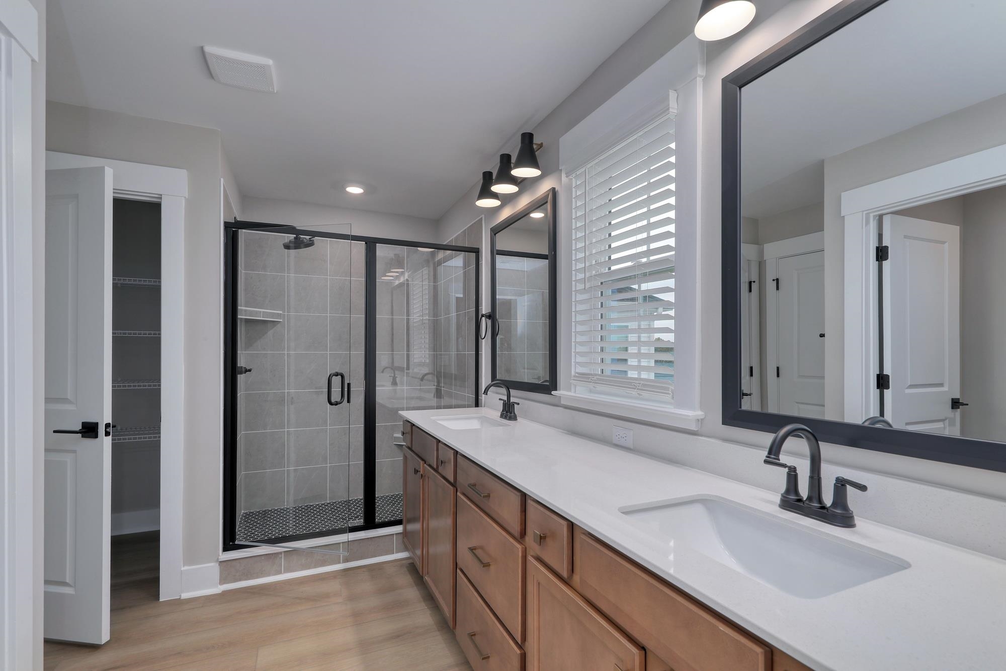 6160 Zoe Way Property Photo 28