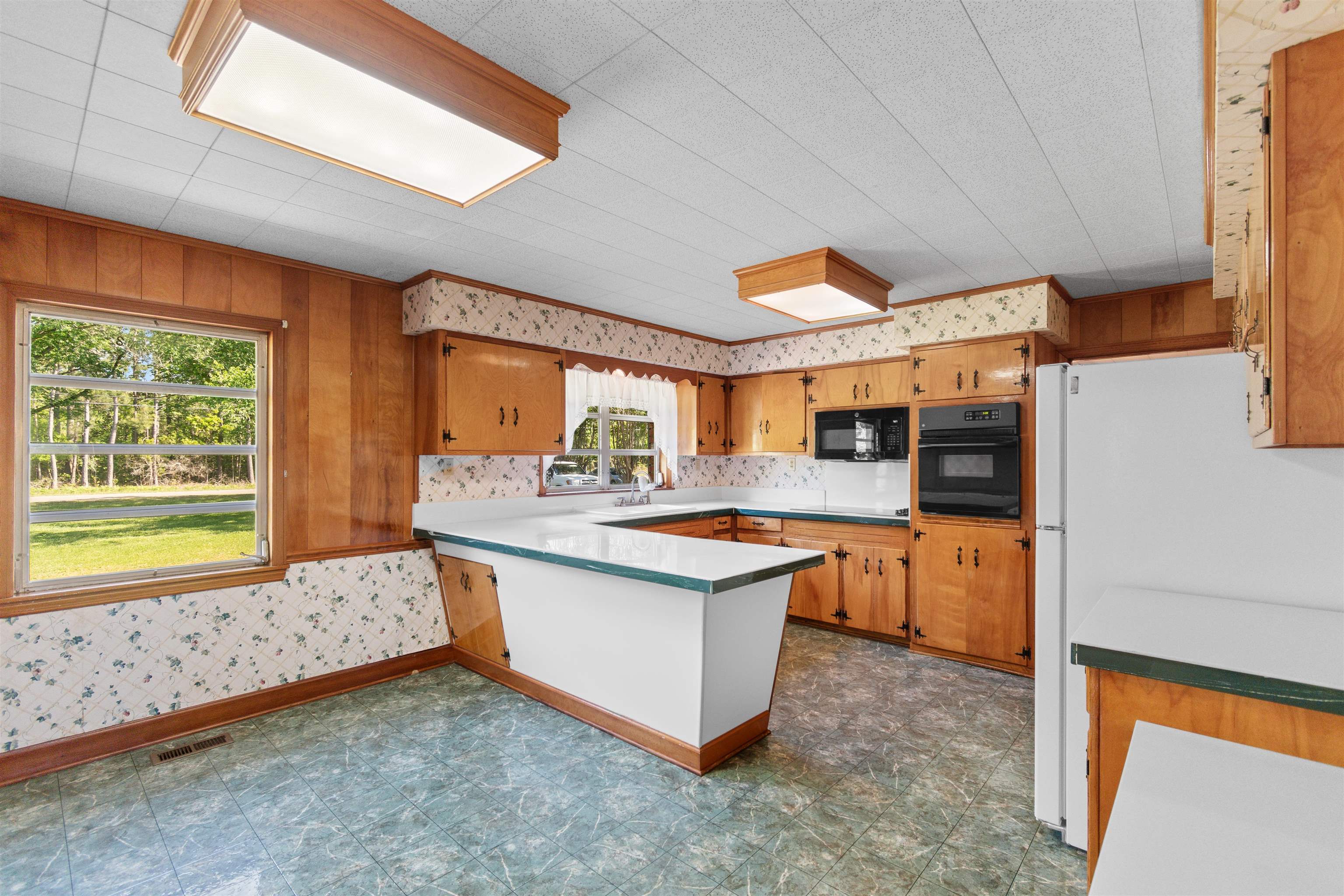 1594 Montford Rd. Property Photo 9