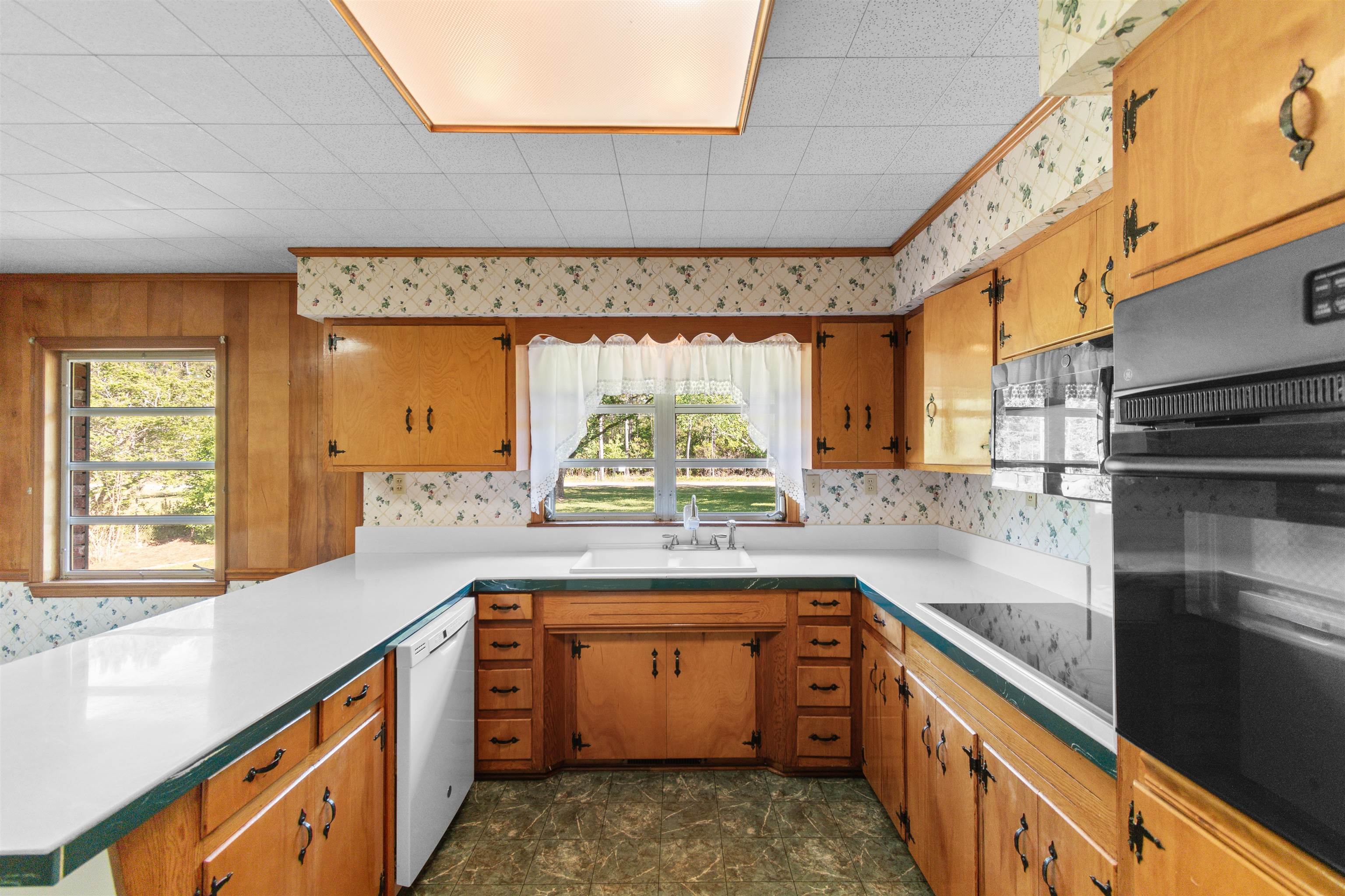 1594 Montford Rd. Property Photo 12