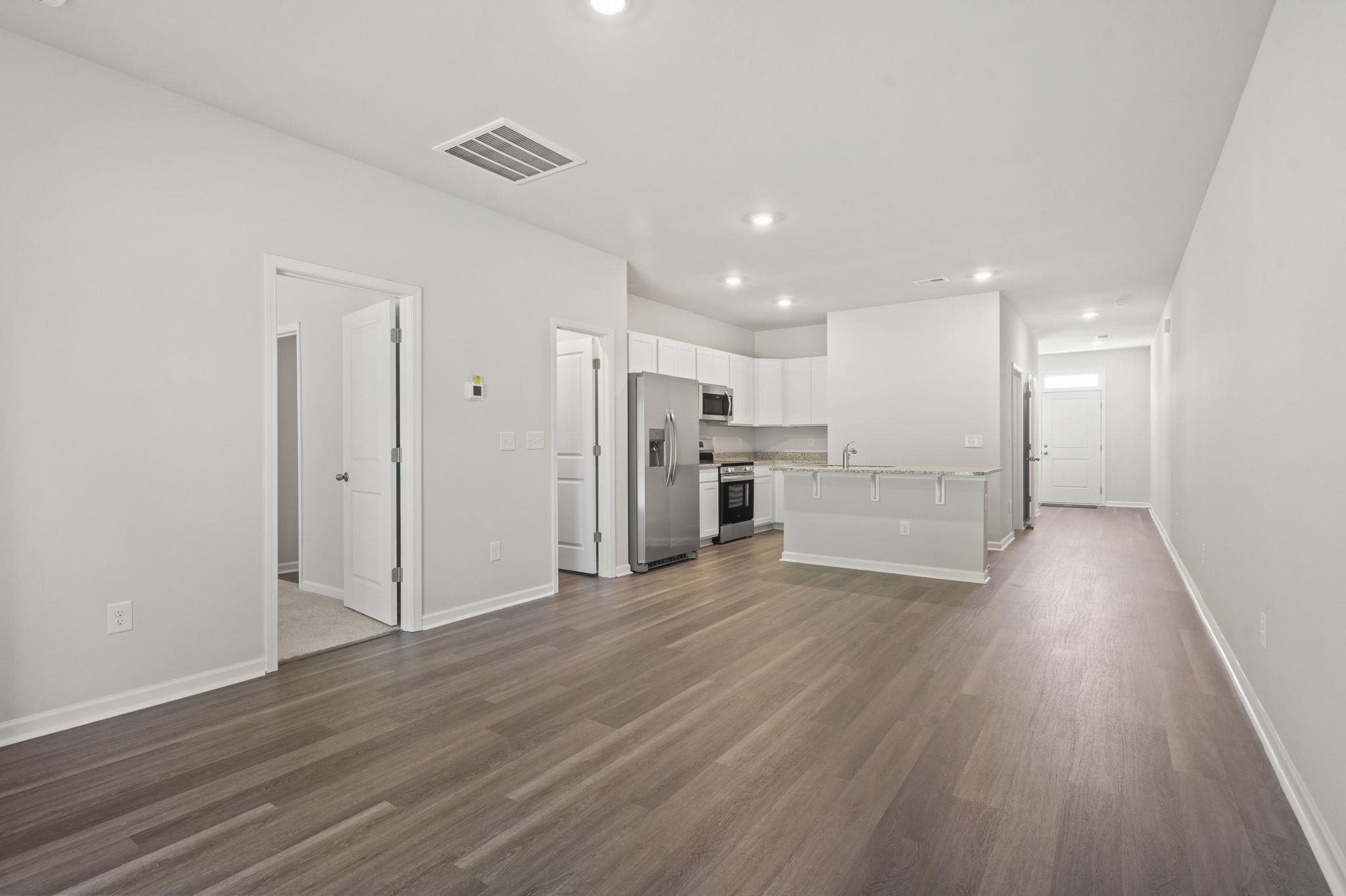 350 Sandridgebury Dr. Property Photo 12