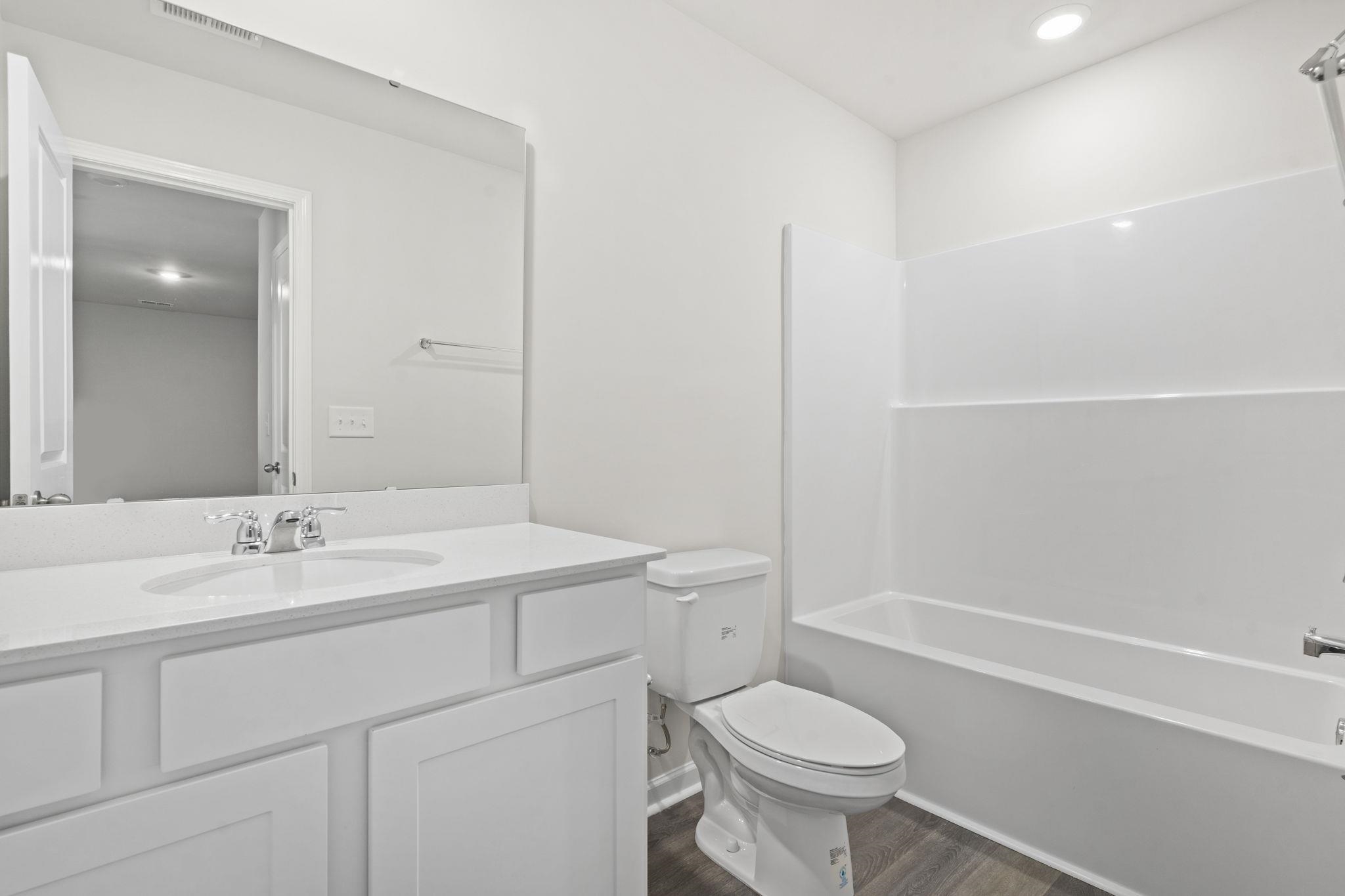350 Sandridgebury Dr. Property Photo 24