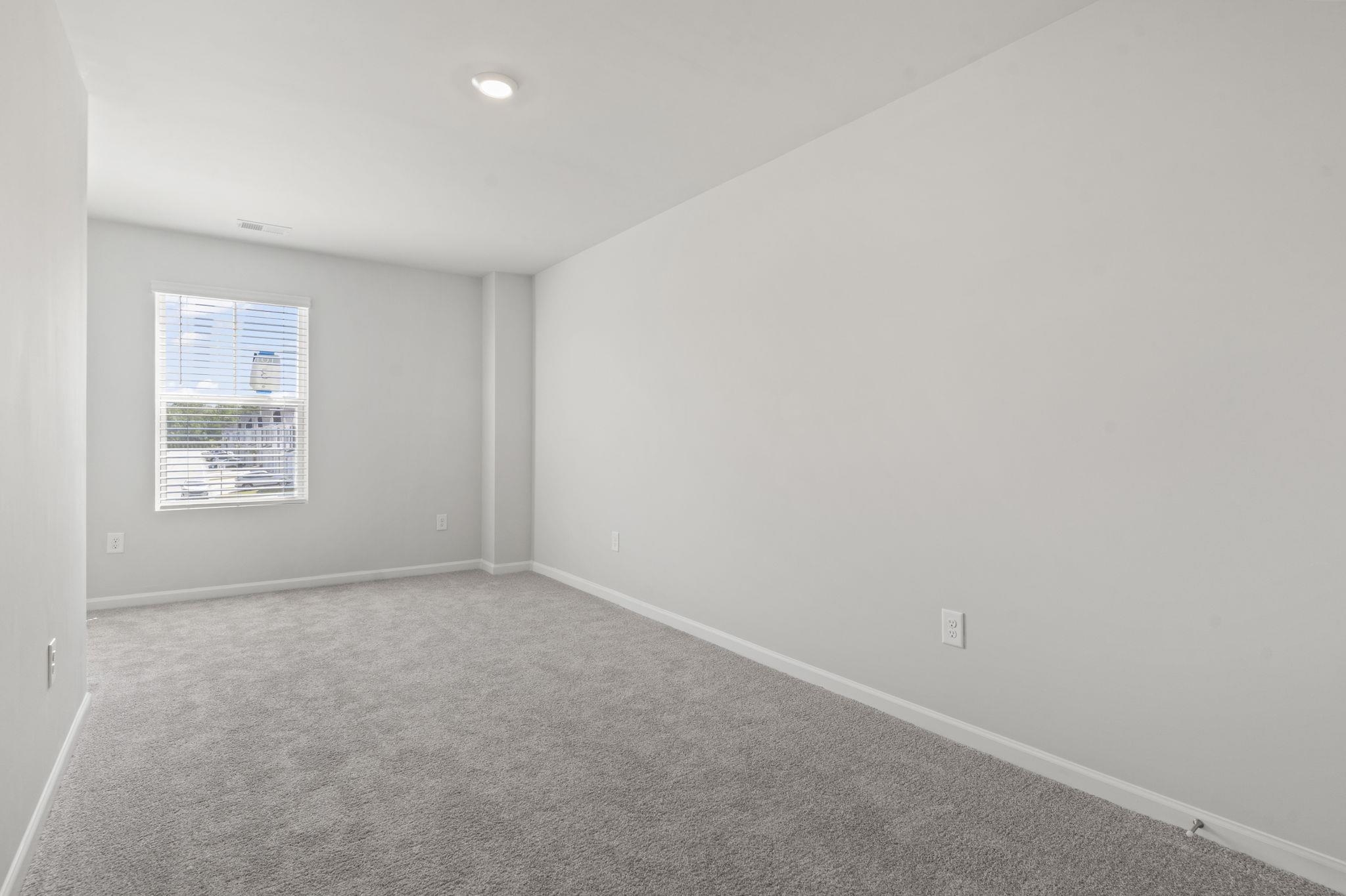 350 Sandridgebury Dr. Property Photo 25