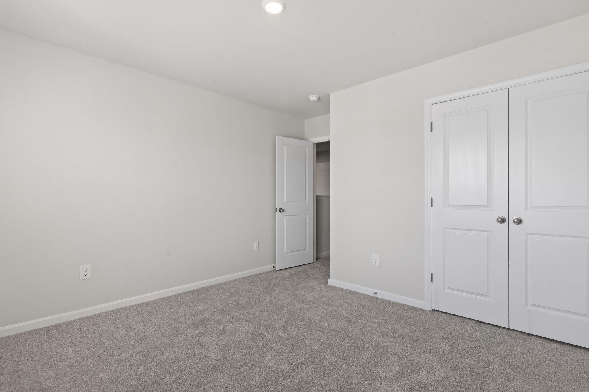 350 Sandridgebury Dr. Property Photo 30