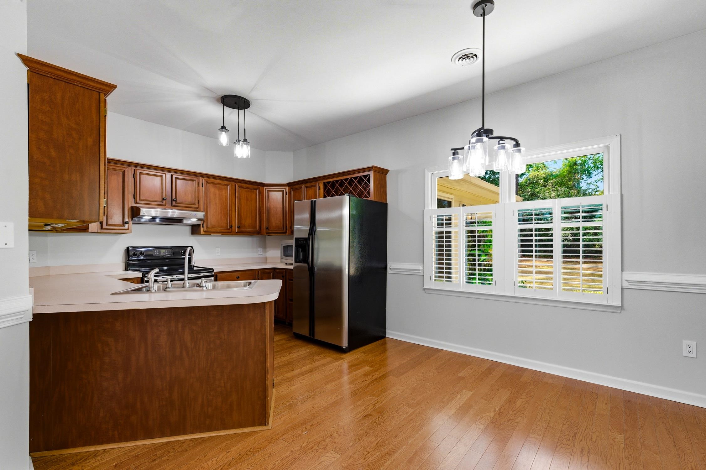 3068 Sweetpine Ln. Property Photo 11