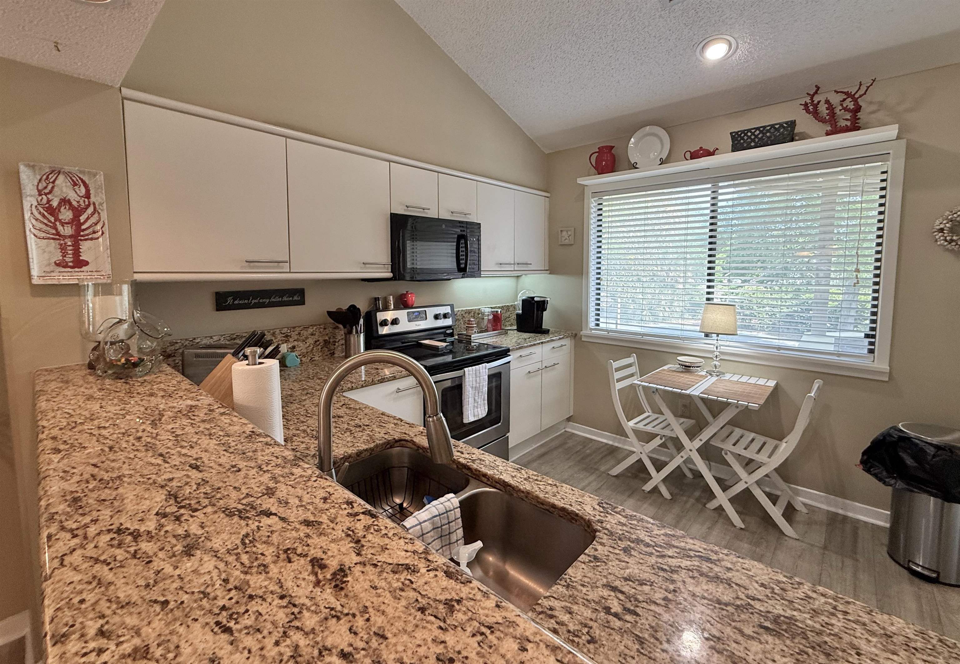 306 Westbury Ct. Property Photo 21