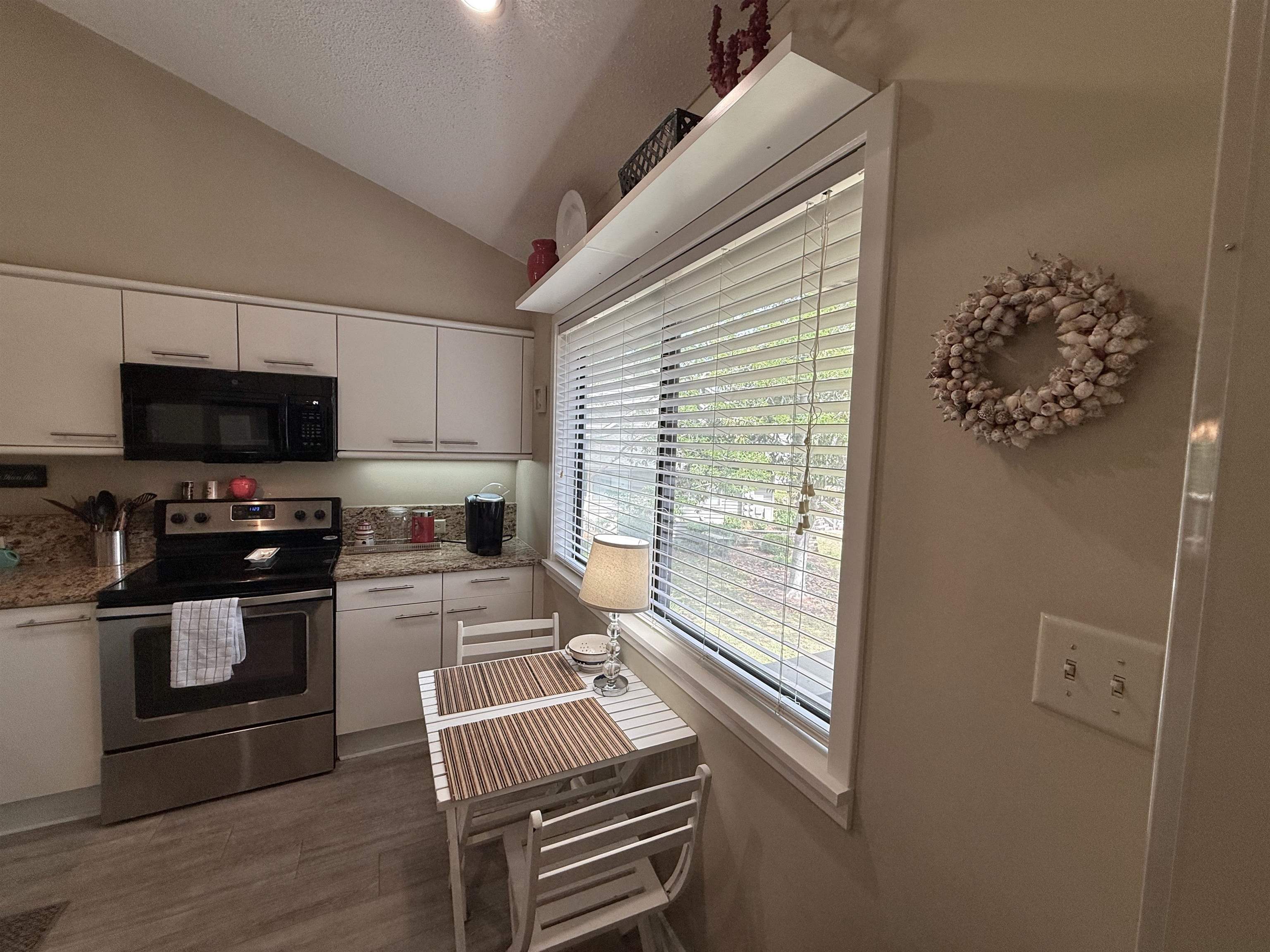 306 Westbury Ct. Property Photo 24