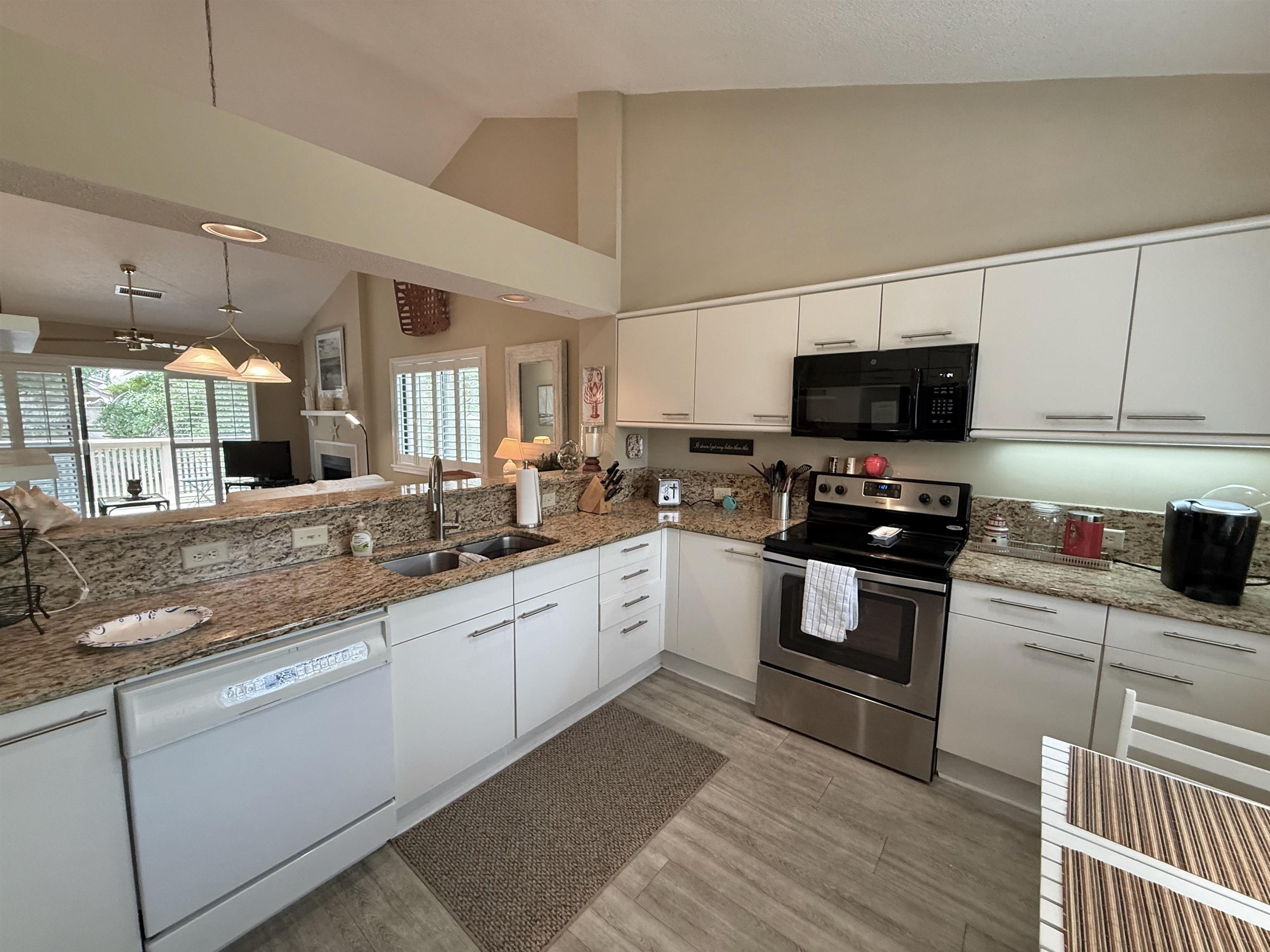 306 Westbury Ct. Property Photo 25