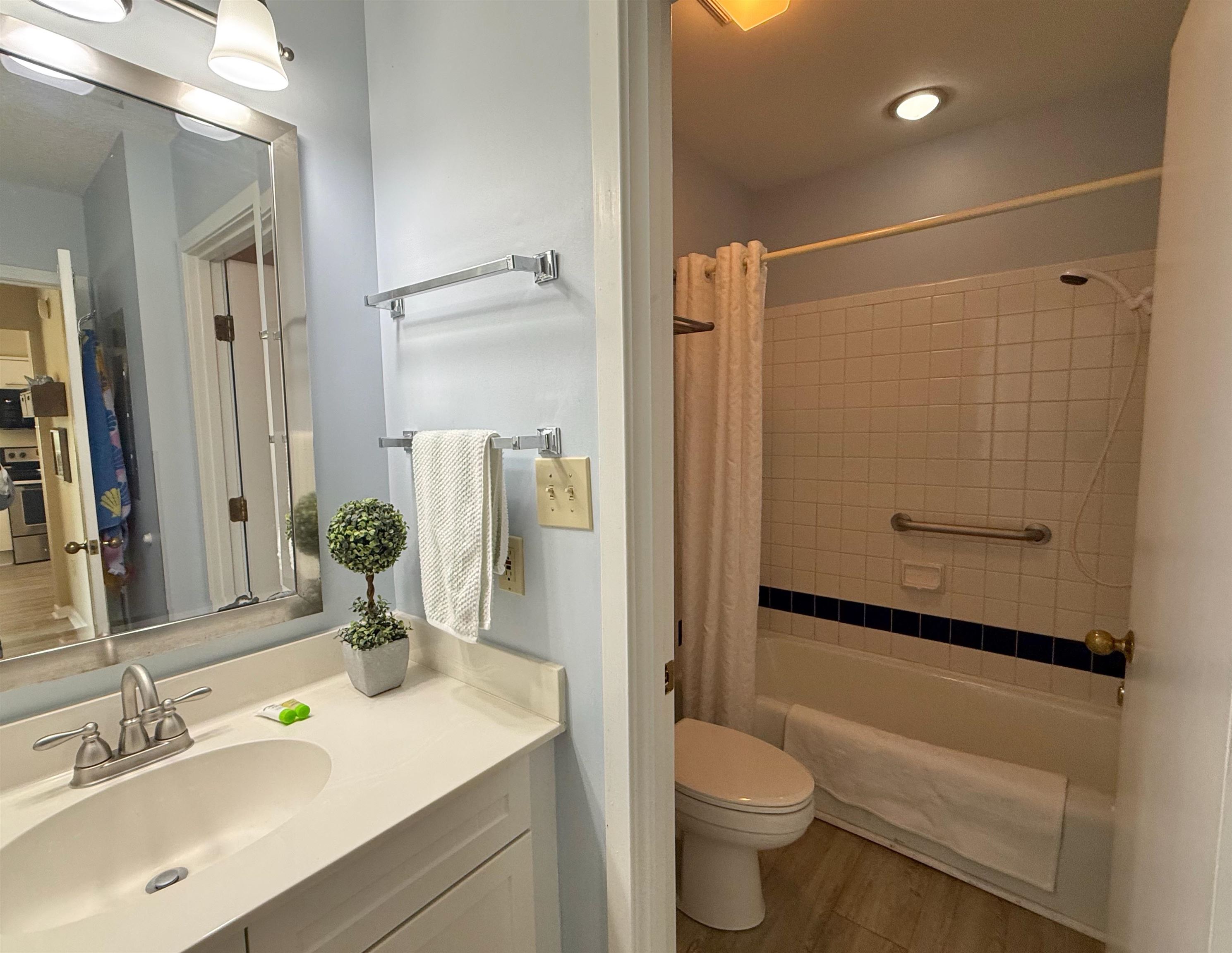 306 Westbury Ct. Property Photo 39