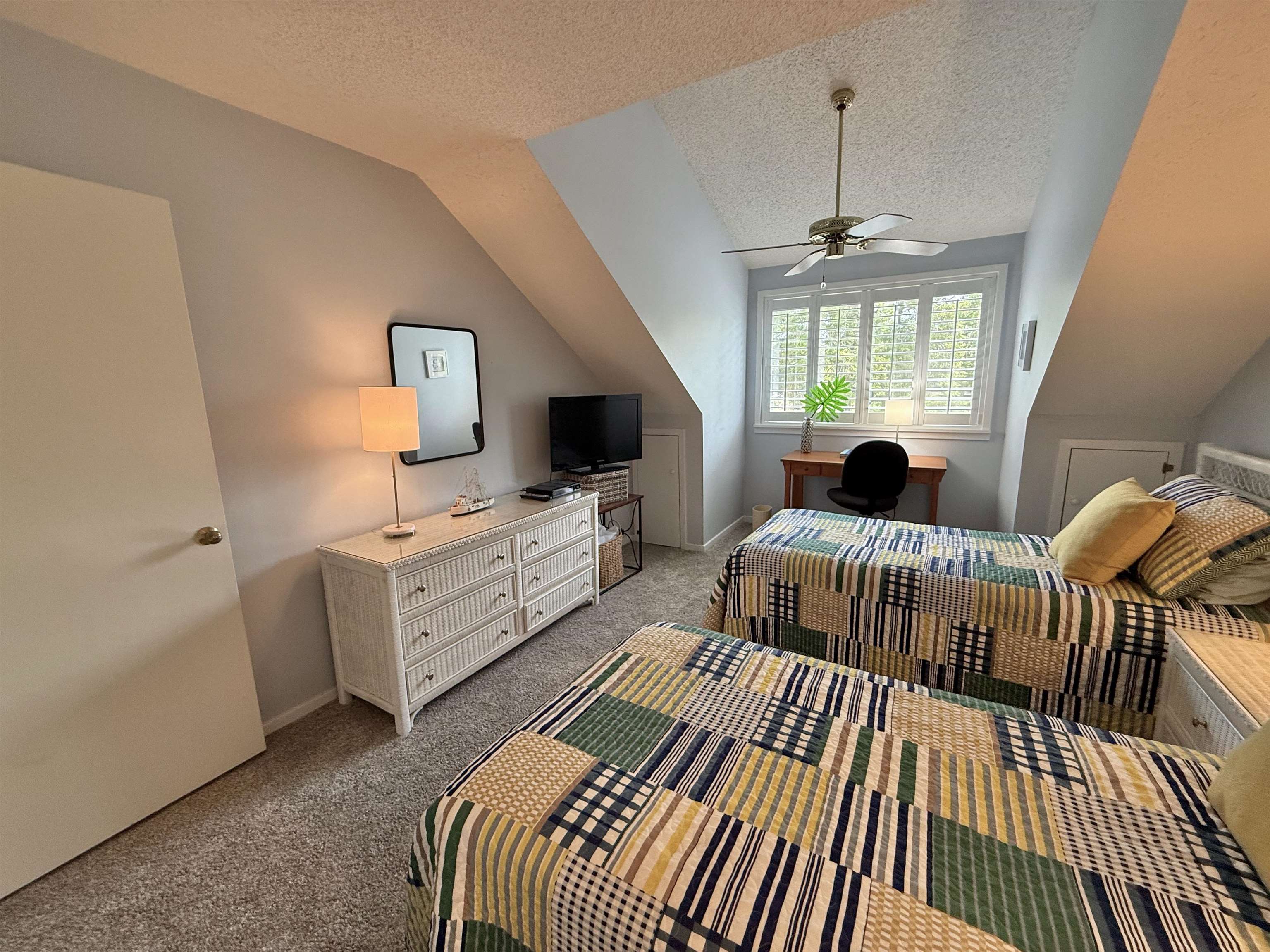 306 Westbury Ct. Property Photo 40