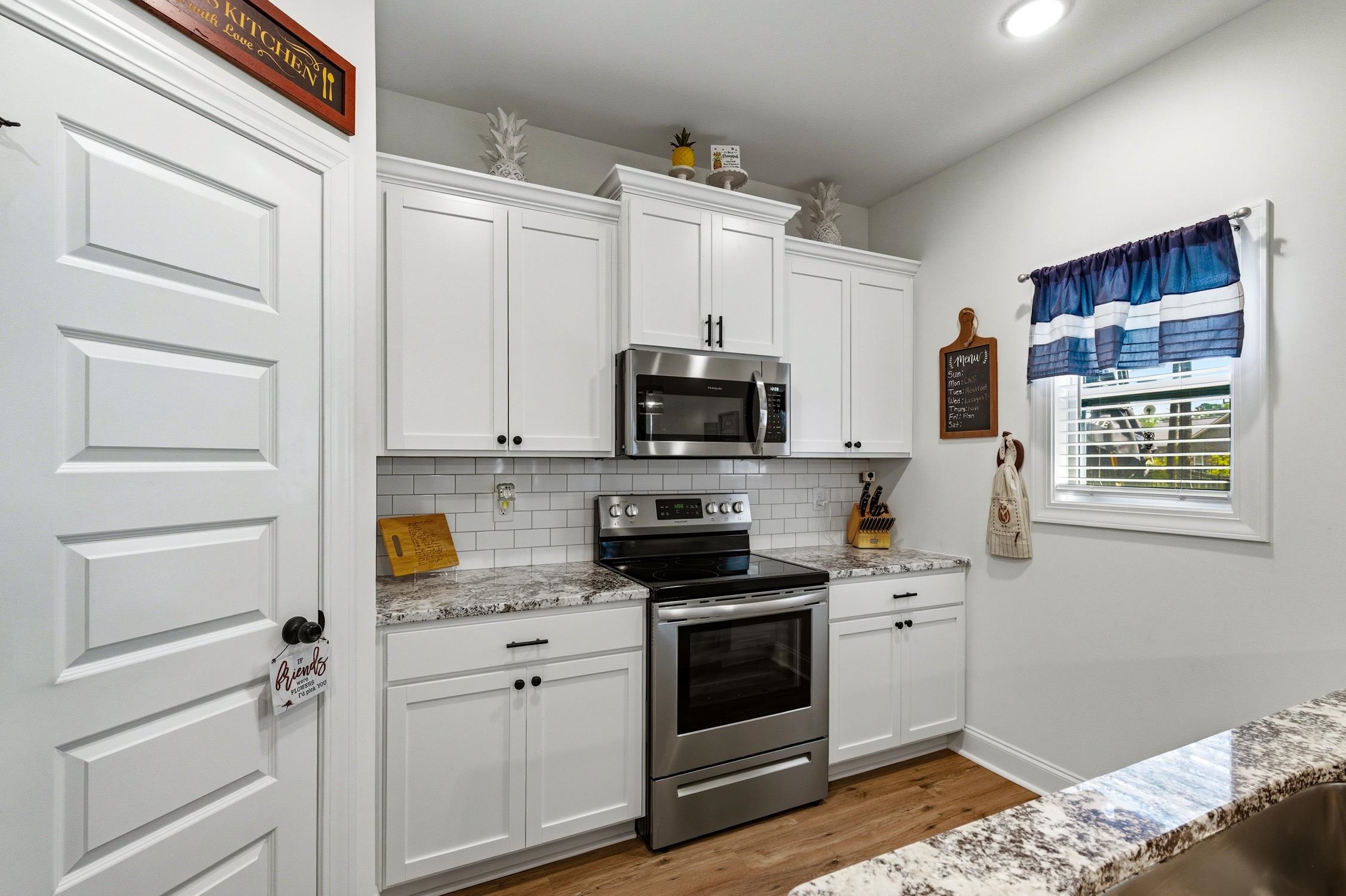 382 Long Meadow Dr. Property Photo 13