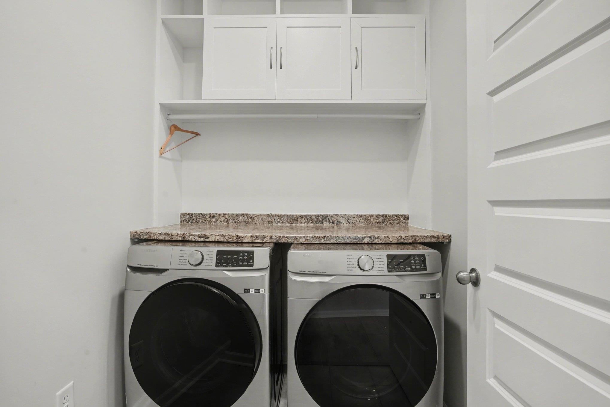 323 Empyrean Circle Property Photo 14