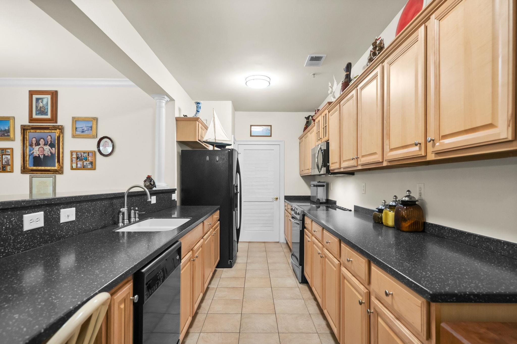 2180 Waterview Dr. Property Photo 19