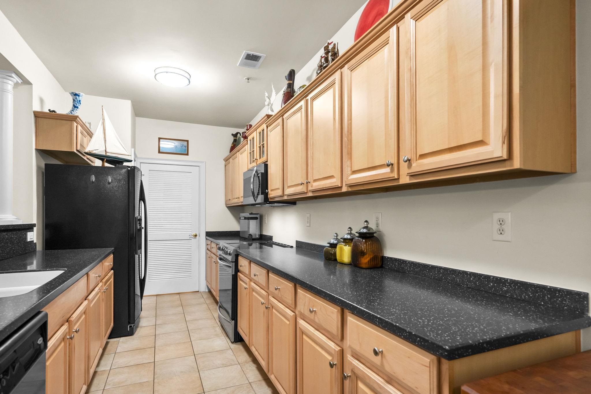 2180 Waterview Dr. Property Photo 20