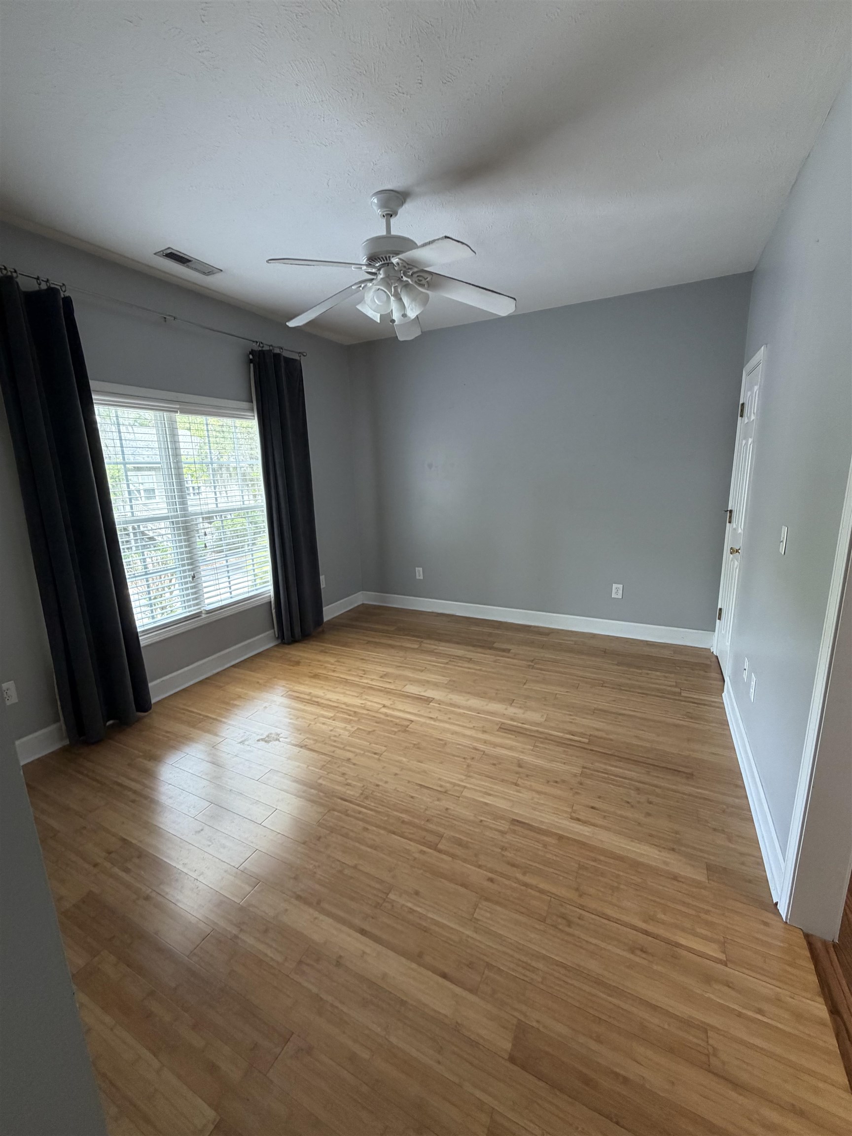 70 Seagrove Ct. Property Photo 2