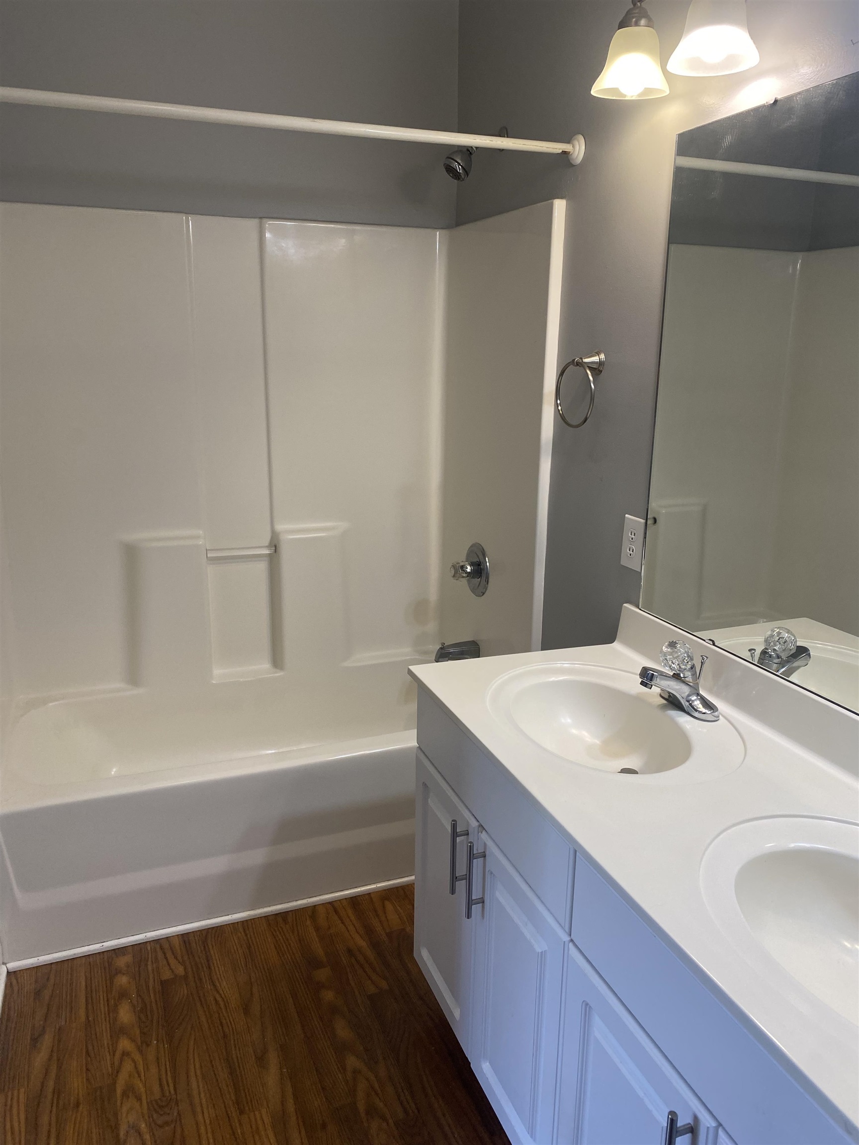 70 Seagrove Ct. Property Photo 8