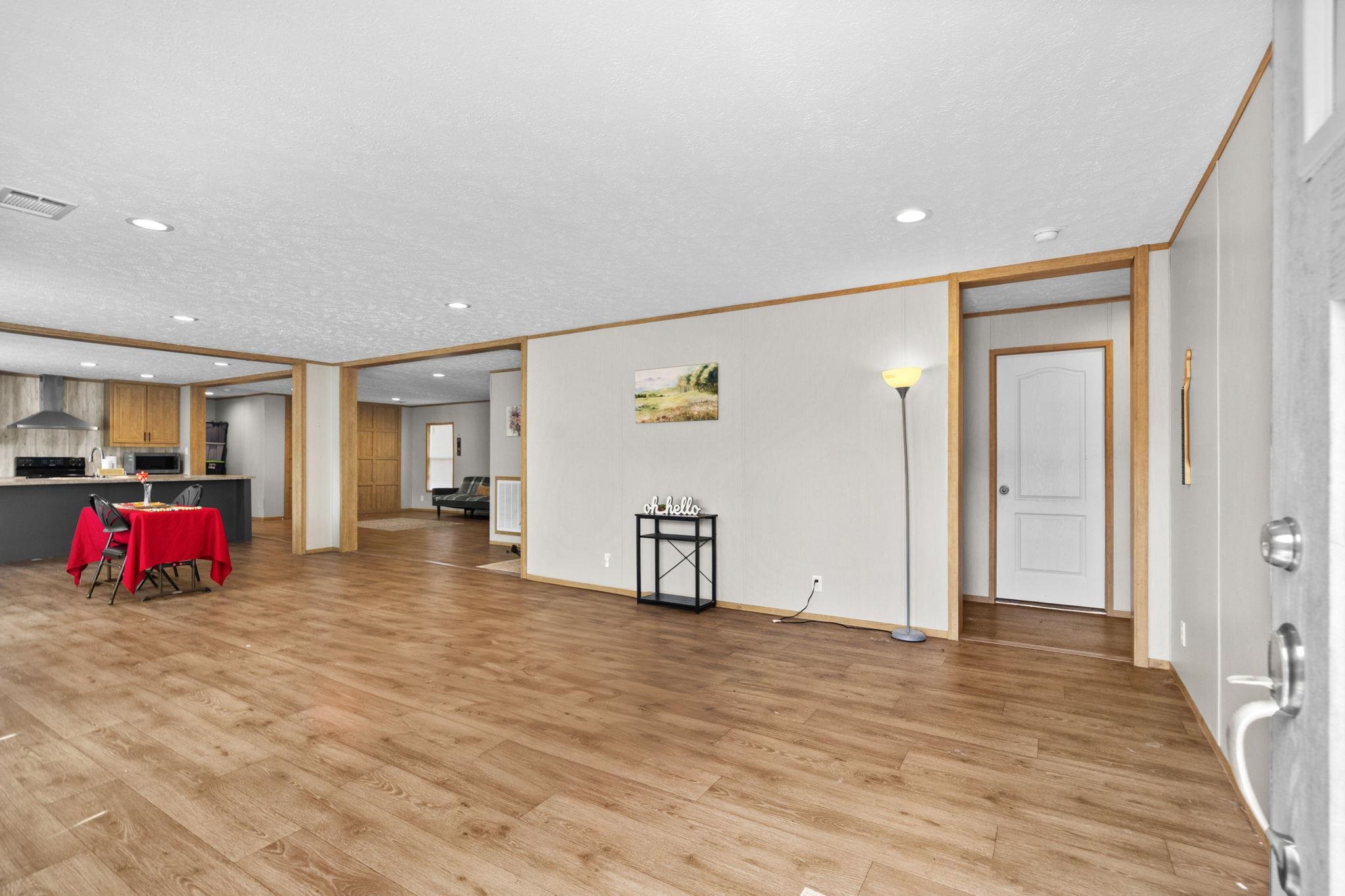 127 Missouria Ln. Property Photo 3