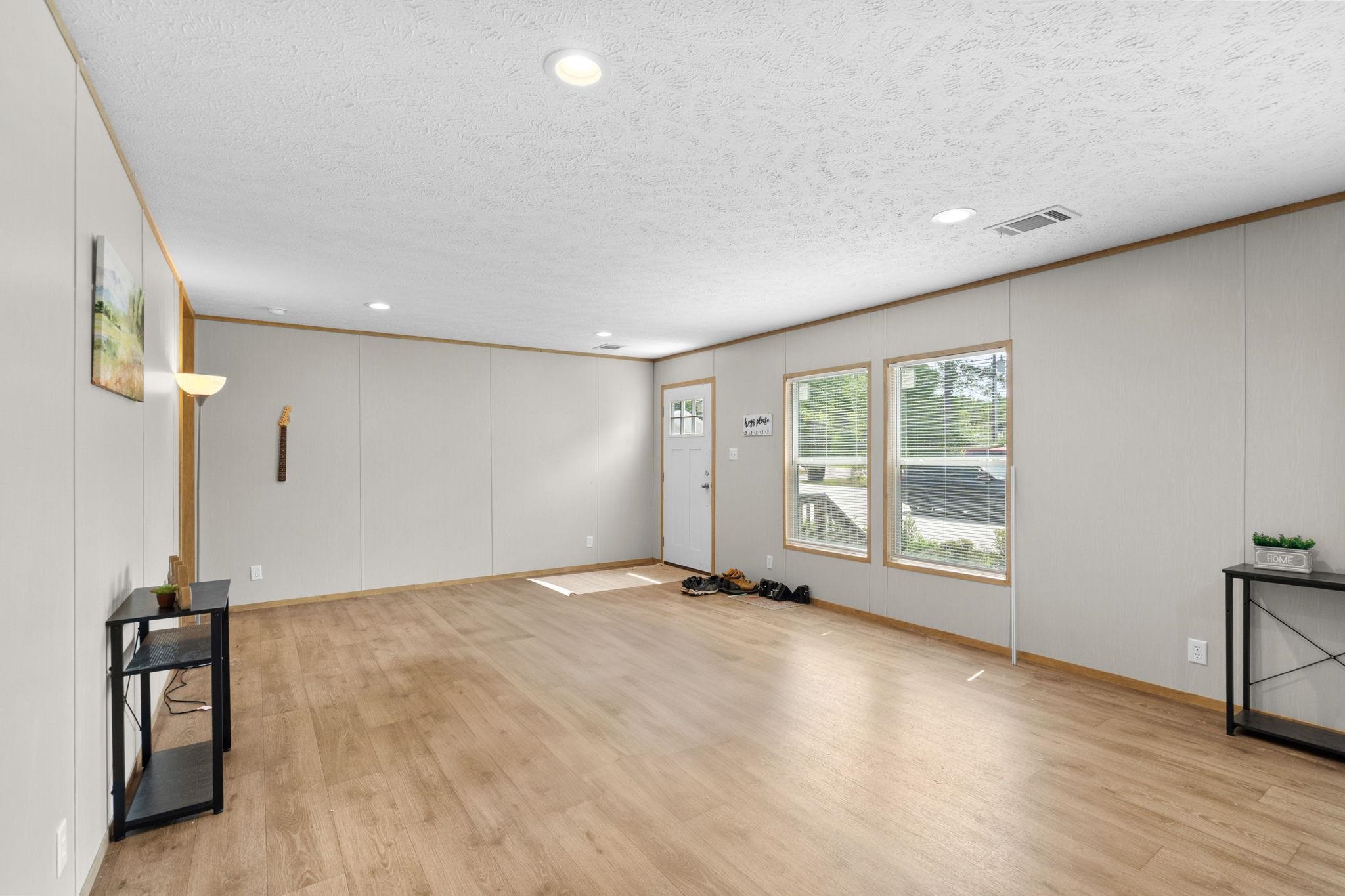 127 Missouria Ln. Property Photo 6