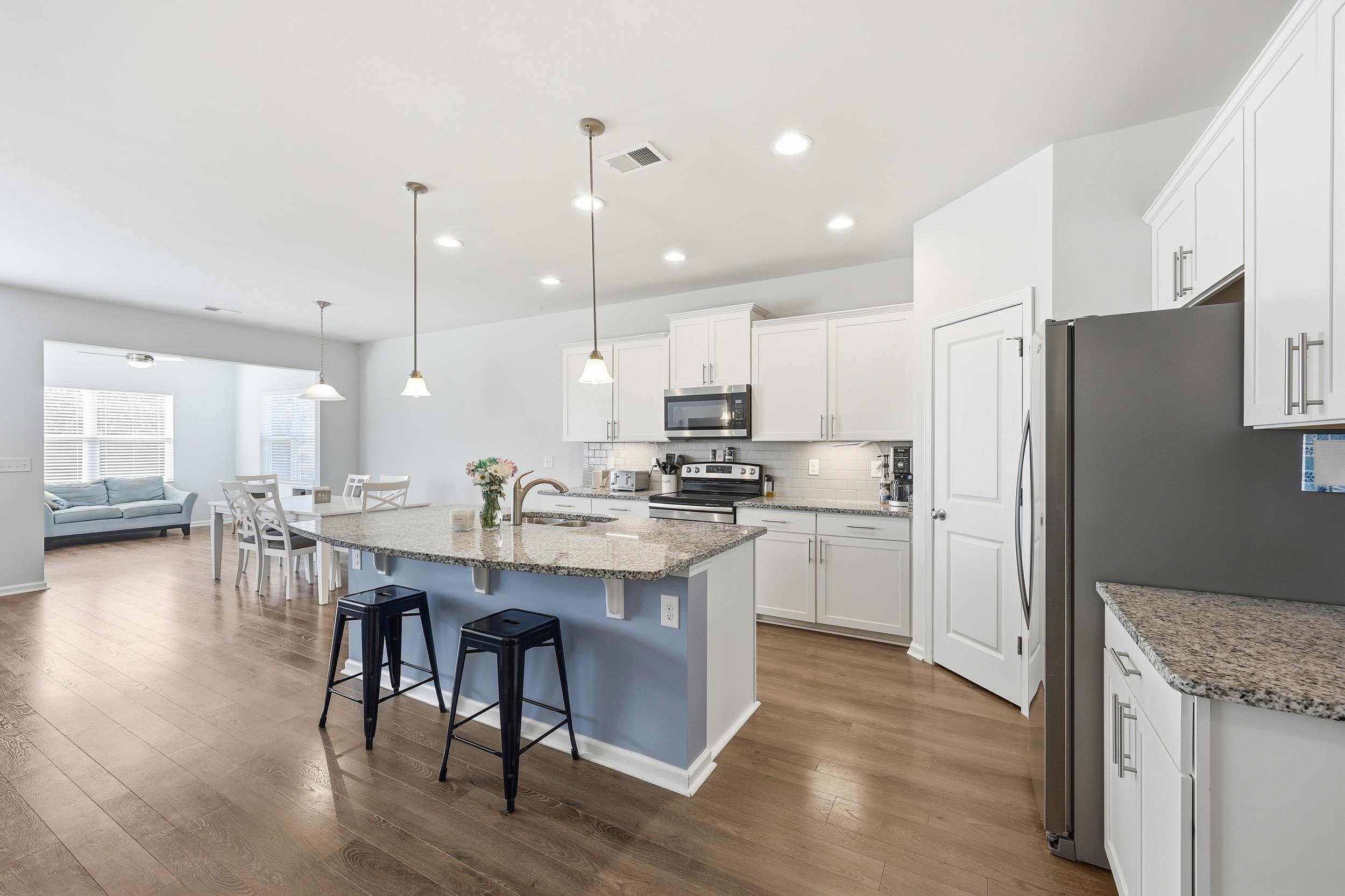 844 Wild Leaf Loop Property Photo 7