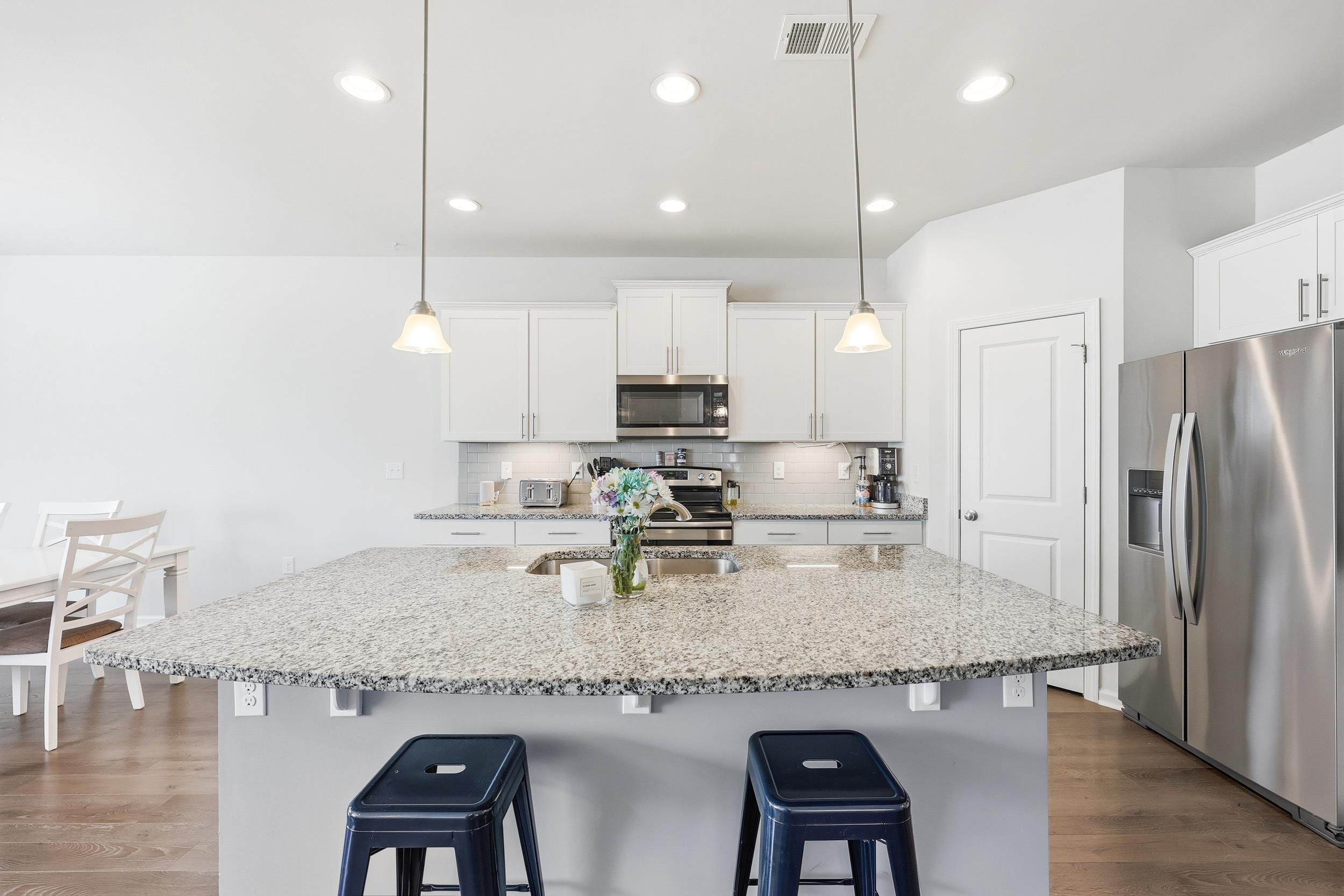 844 Wild Leaf Loop Property Photo 9