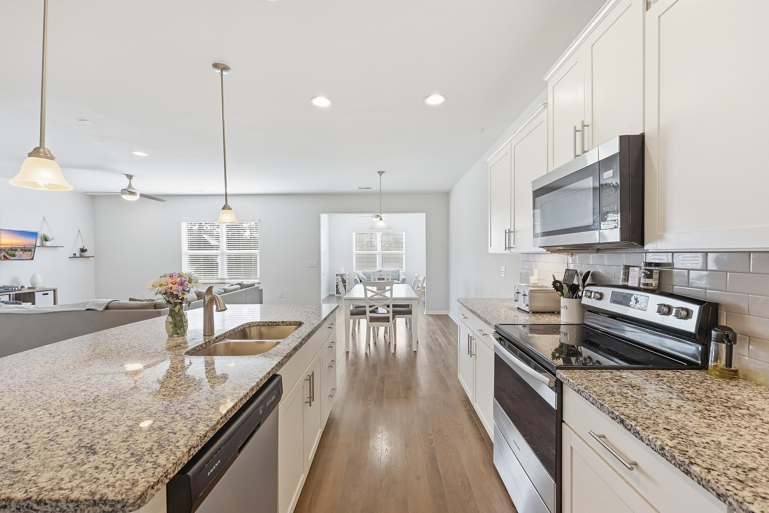 844 Wild Leaf Loop Property Photo 10