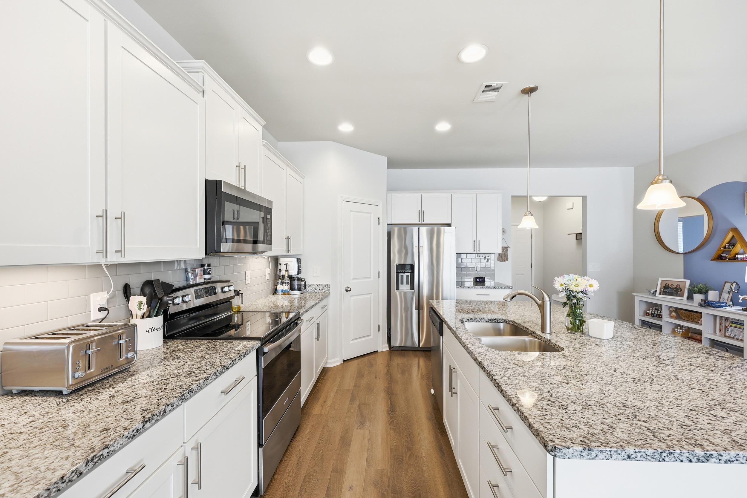 844 Wild Leaf Loop Property Photo 14