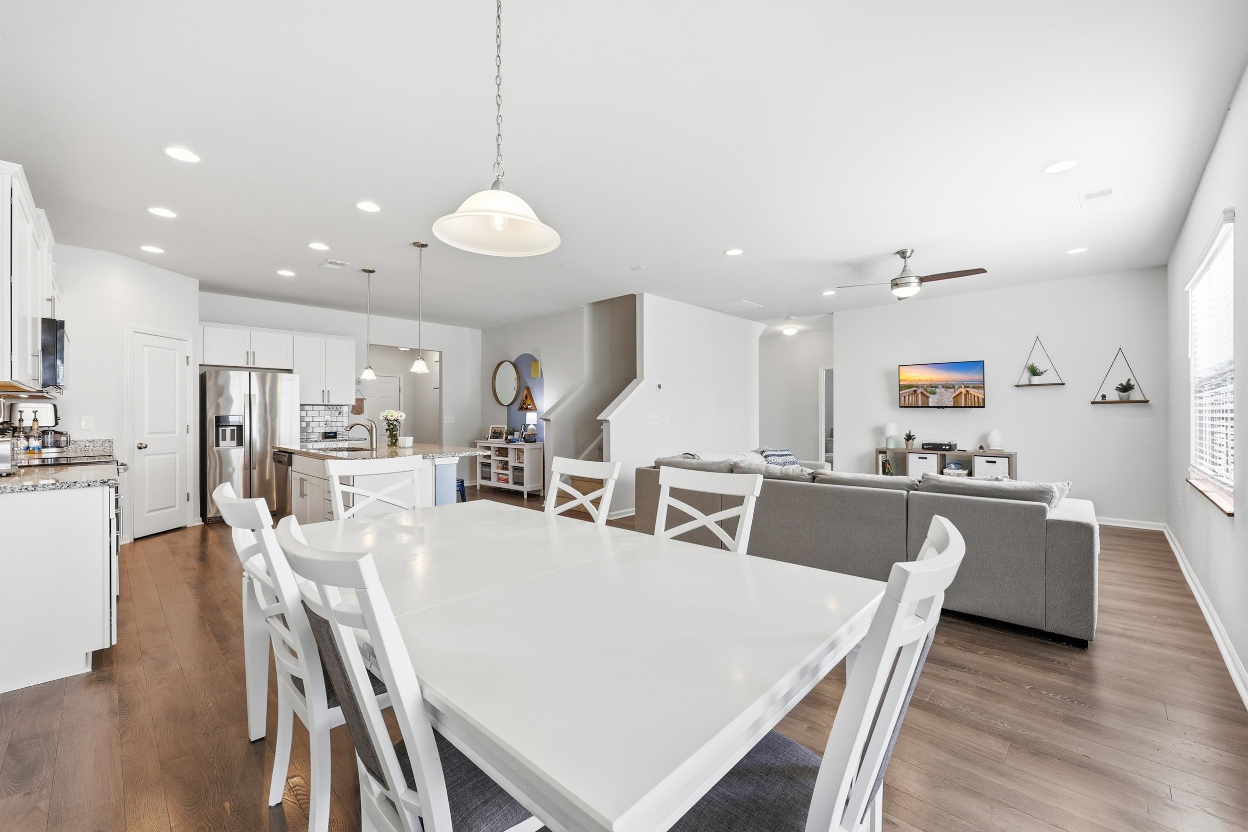 844 Wild Leaf Loop Property Photo 15