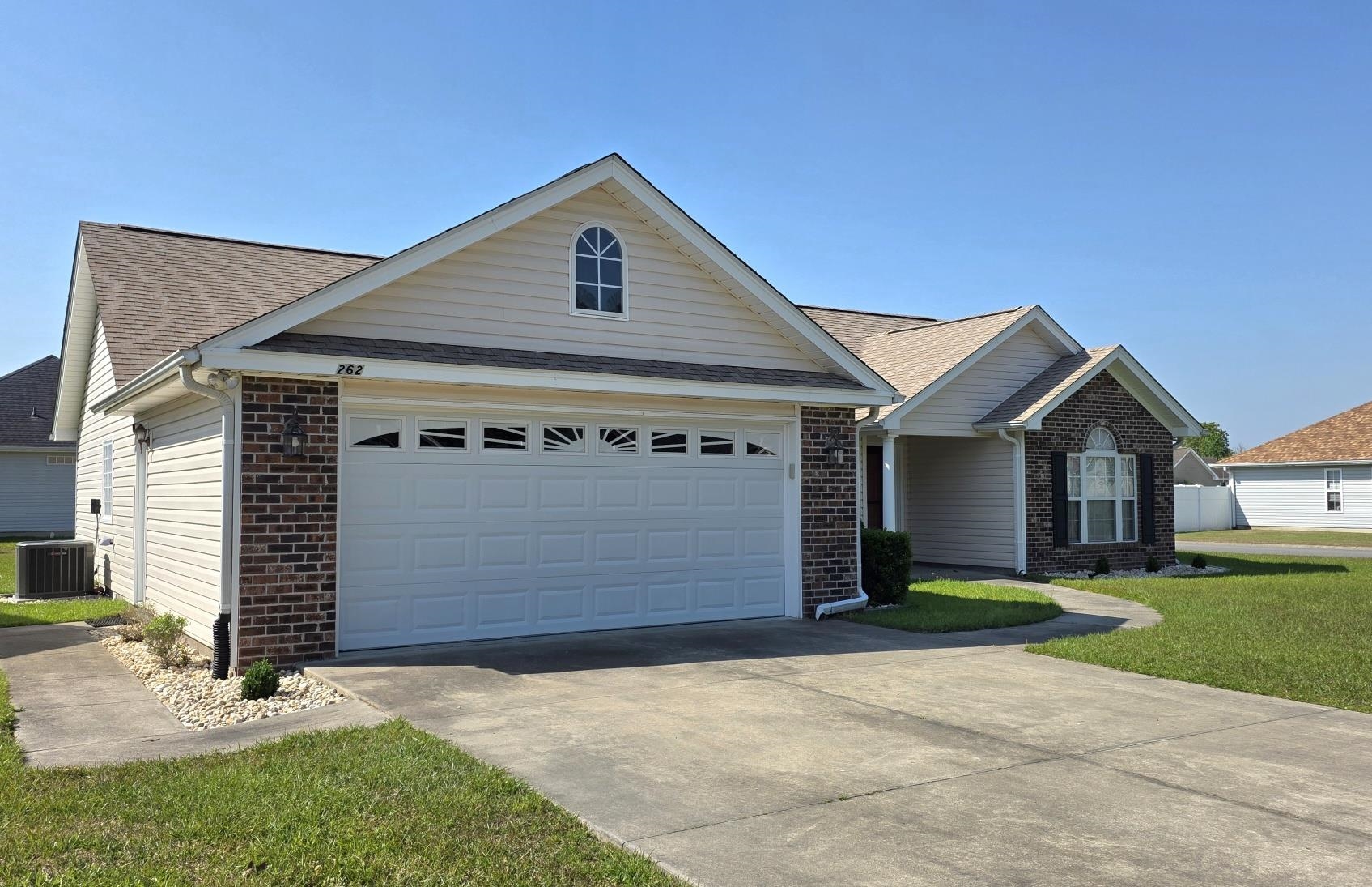 262 Tibton Circle Property Photo 3