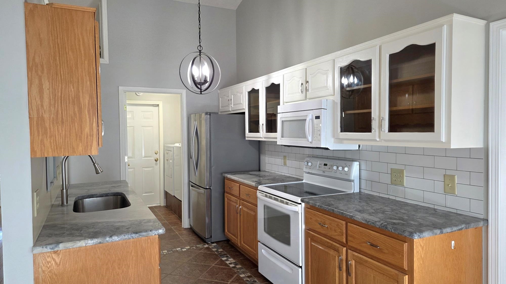 262 Tibton Circle Property Photo 4