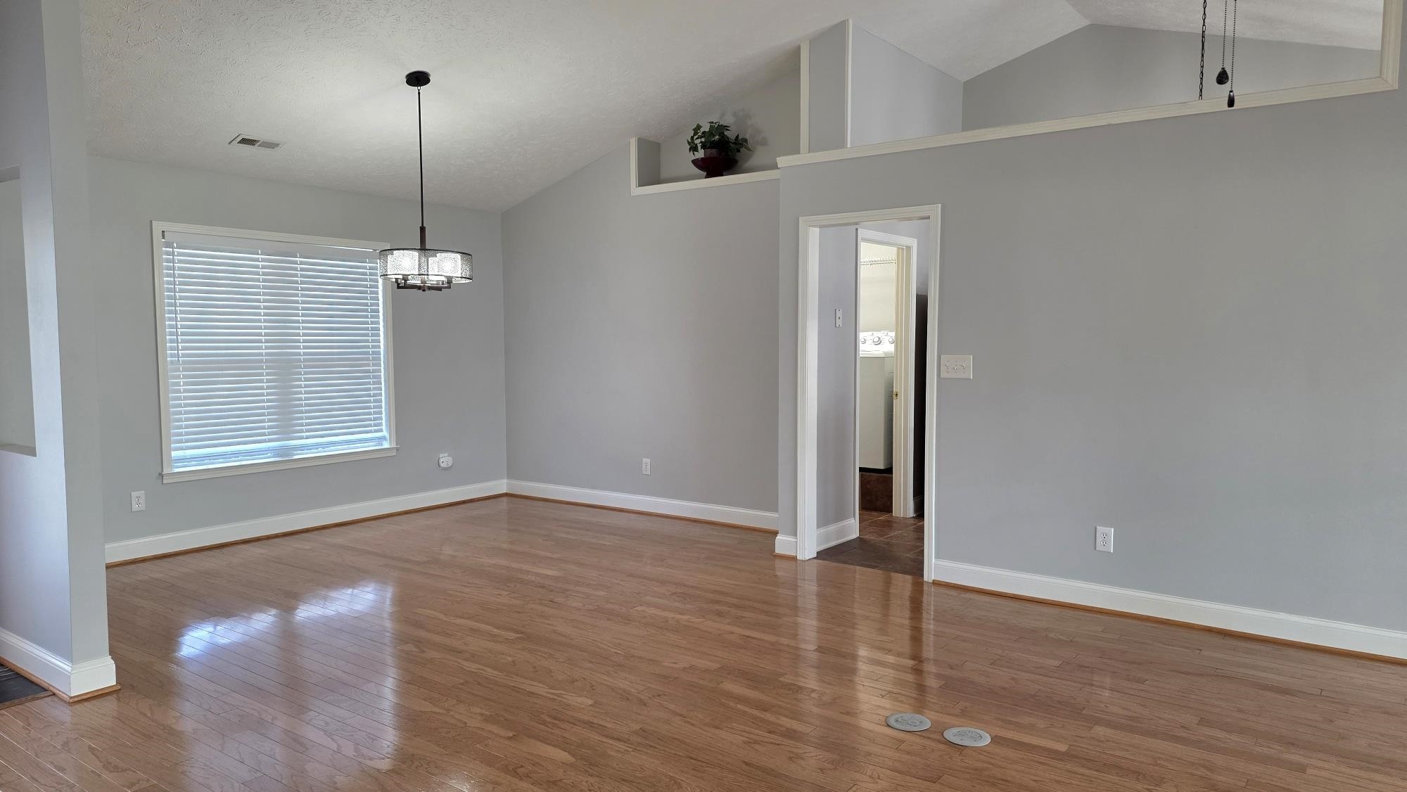262 Tibton Circle Property Photo 11