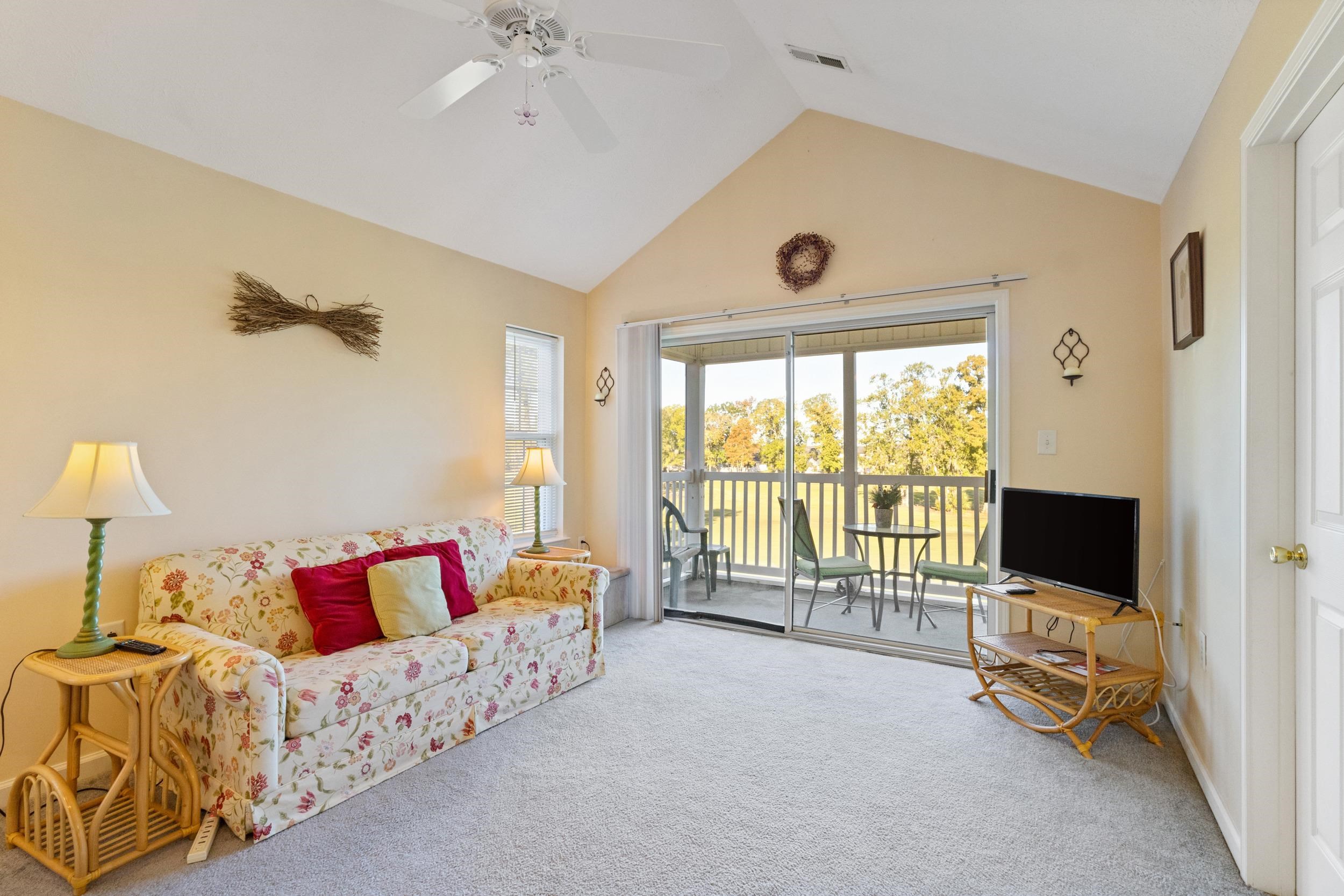 577 Blue River Ct. Property Photo 2