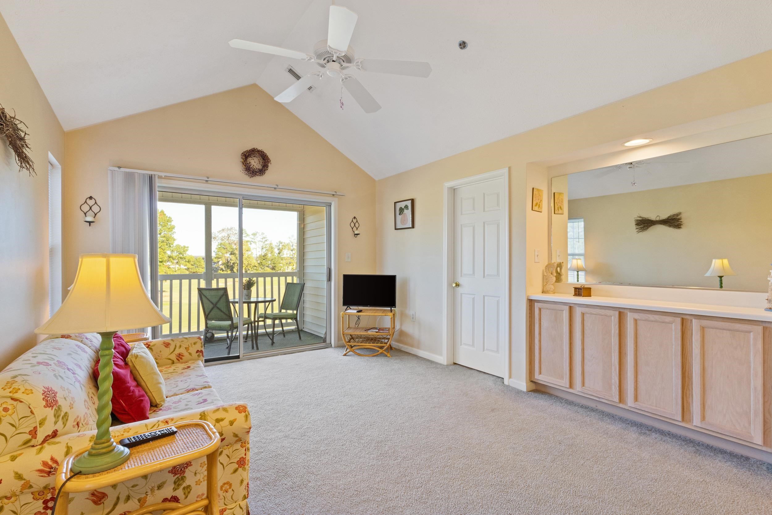 577 Blue River Ct. Property Photo 3