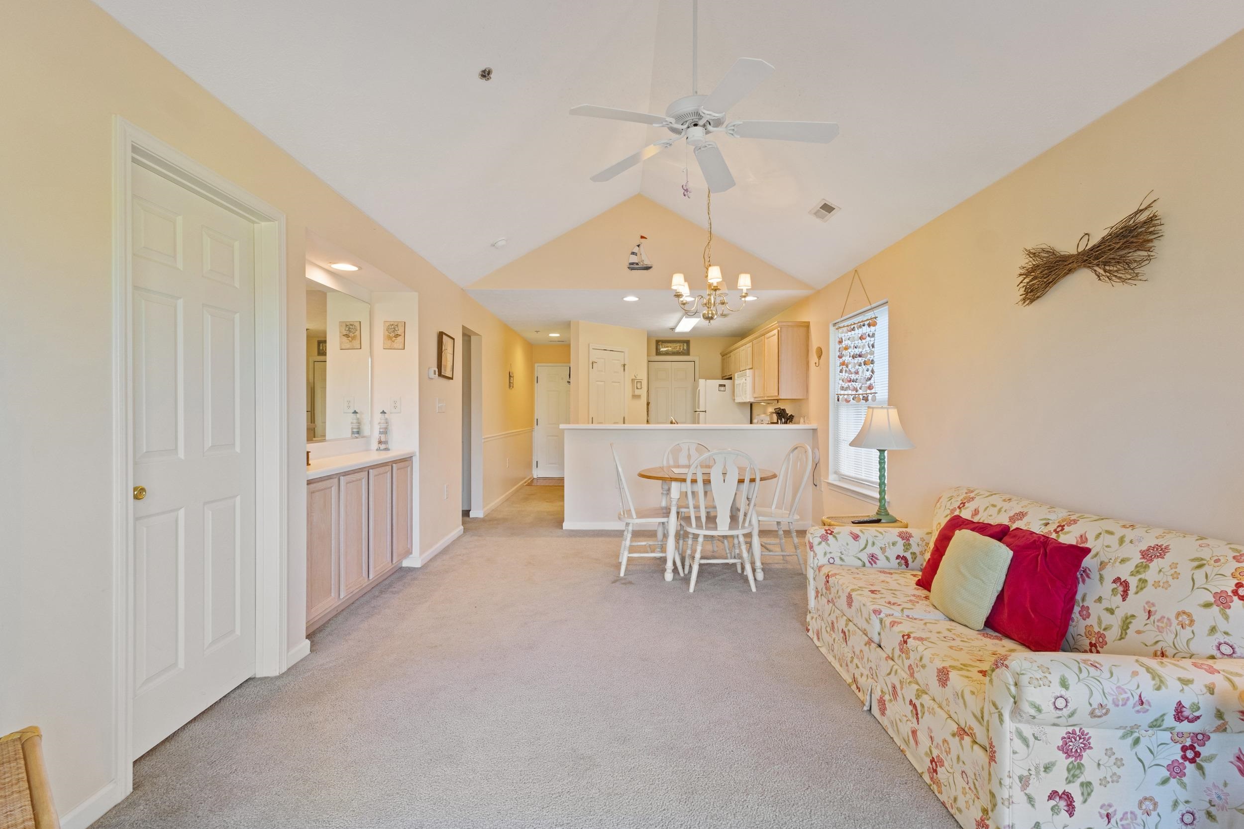 577 Blue River Ct. Property Photo 4