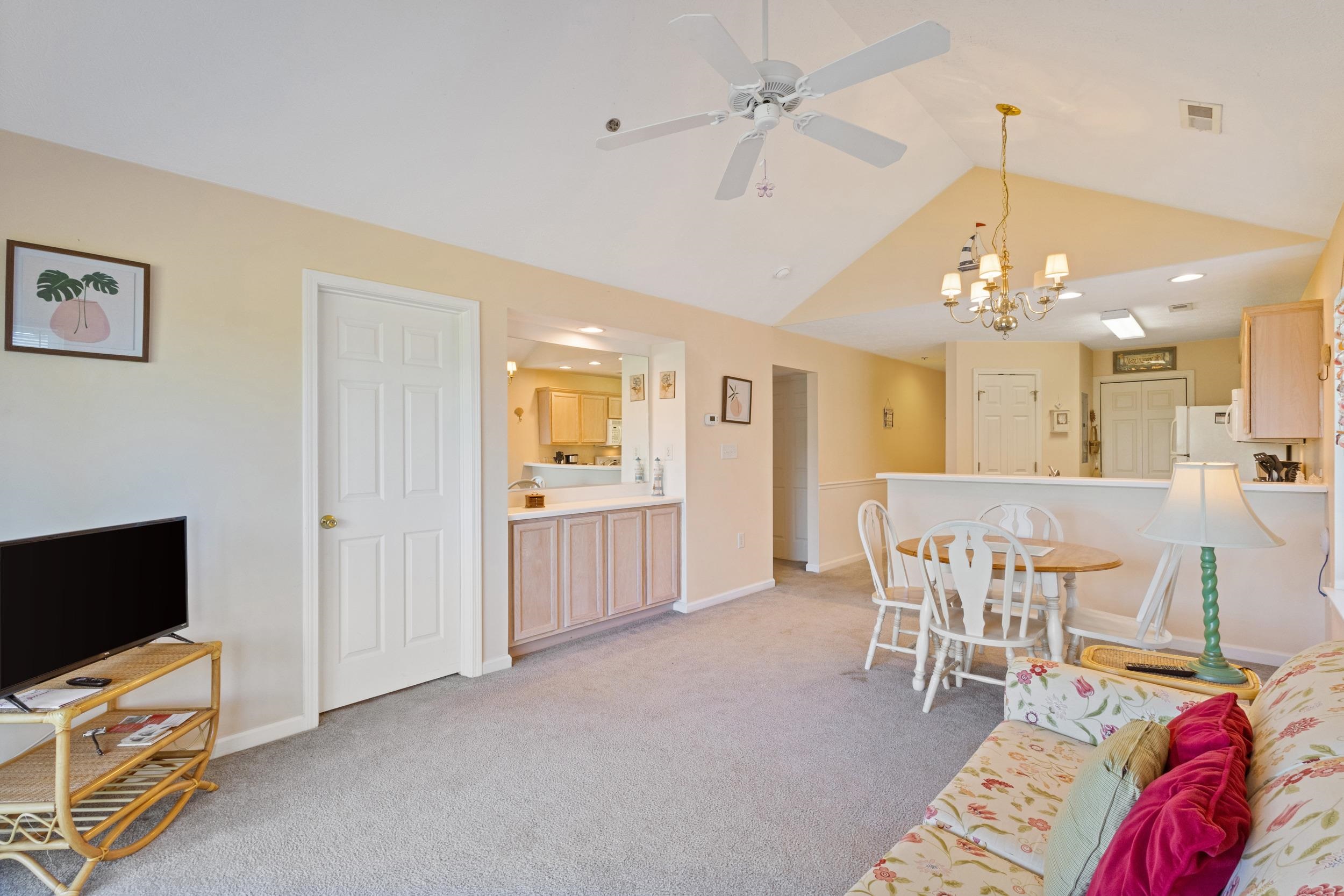 577 Blue River Ct. Property Photo 5