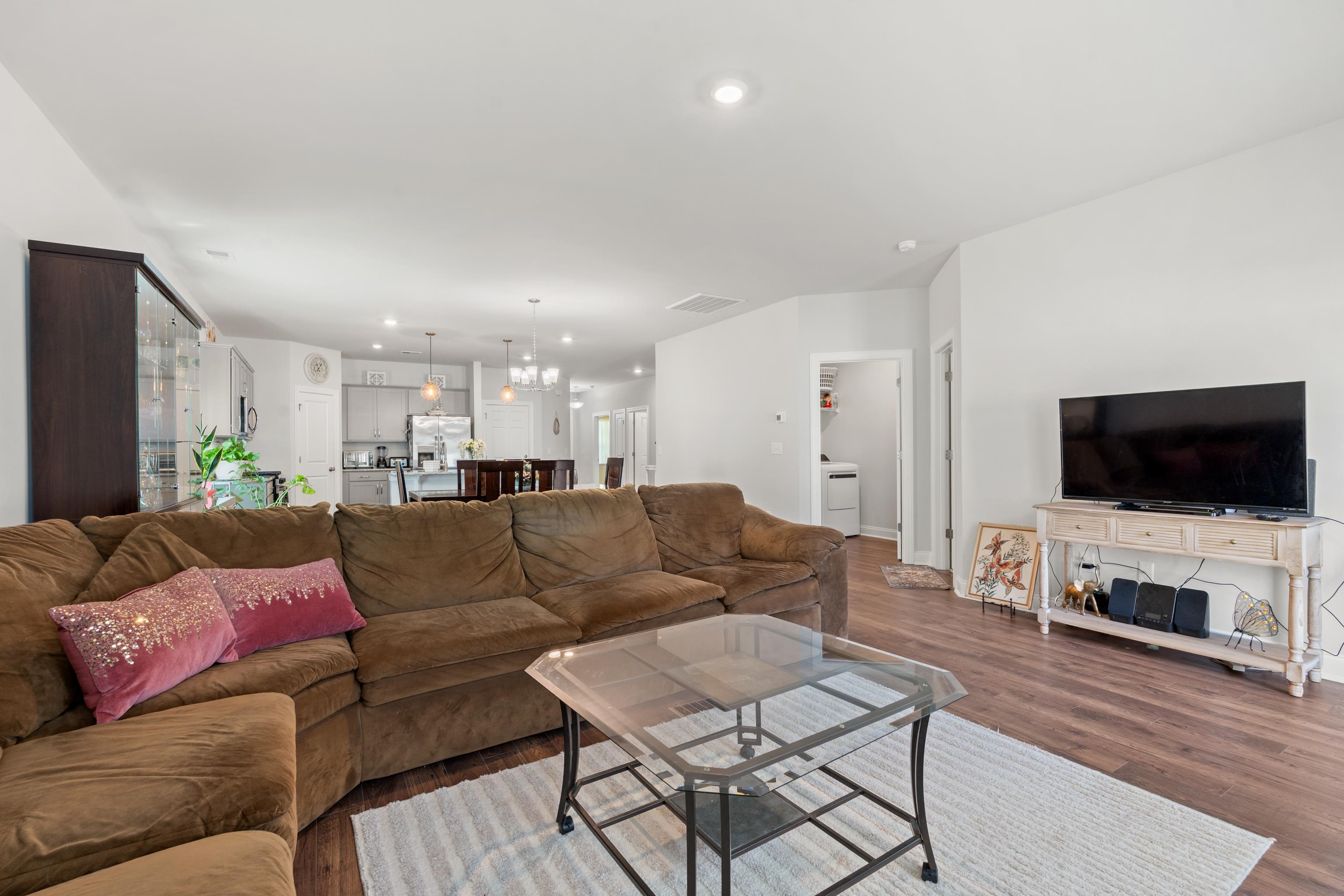 2477 Campton Loop Property Photo 11