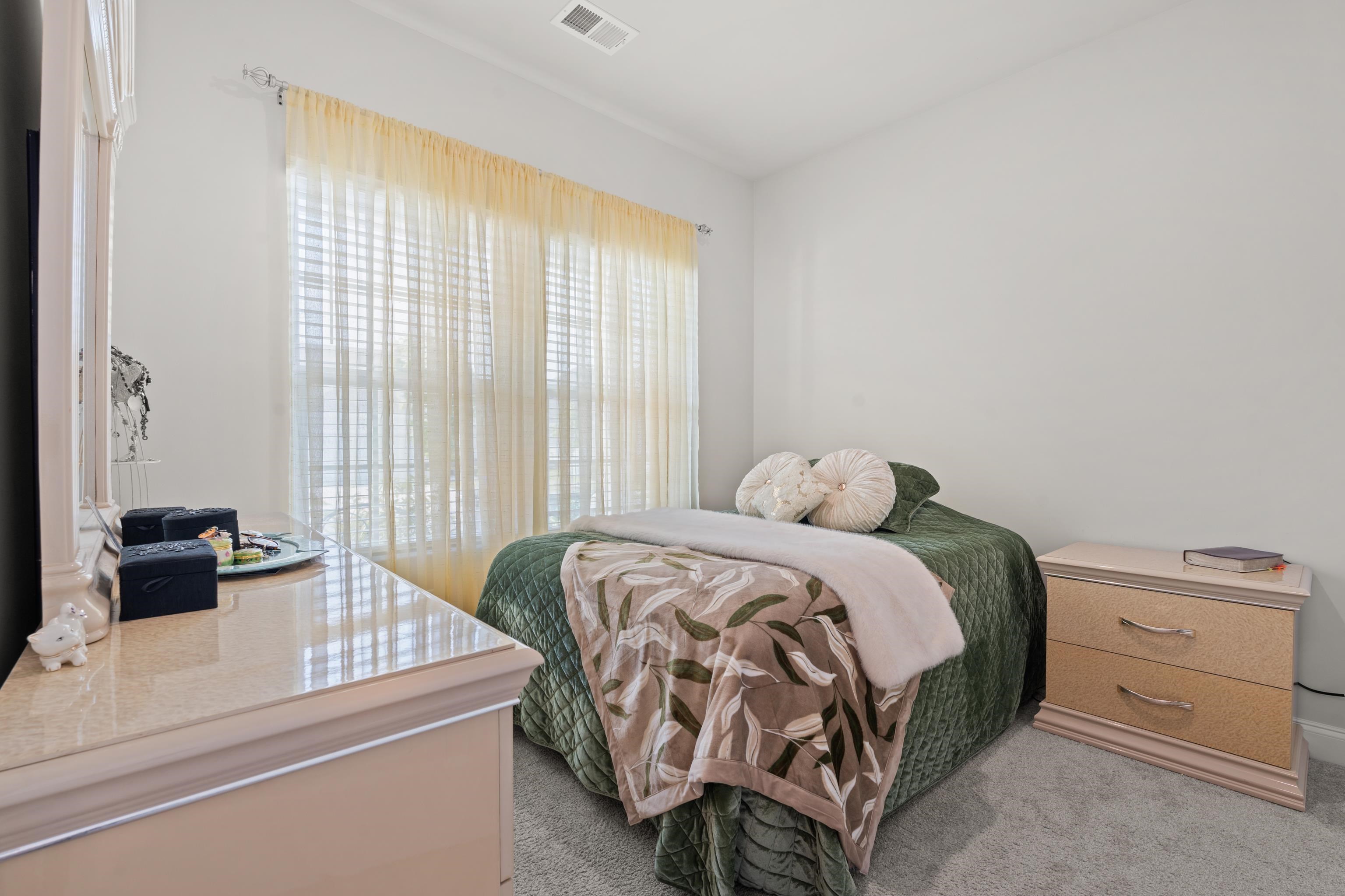 2477 Campton Loop Property Photo 17