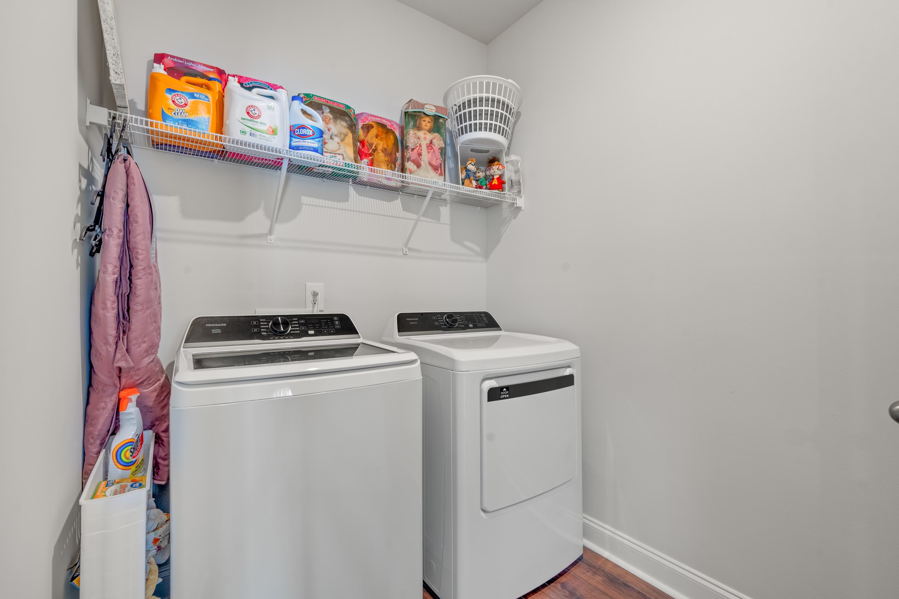 2477 Campton Loop Property Photo 21