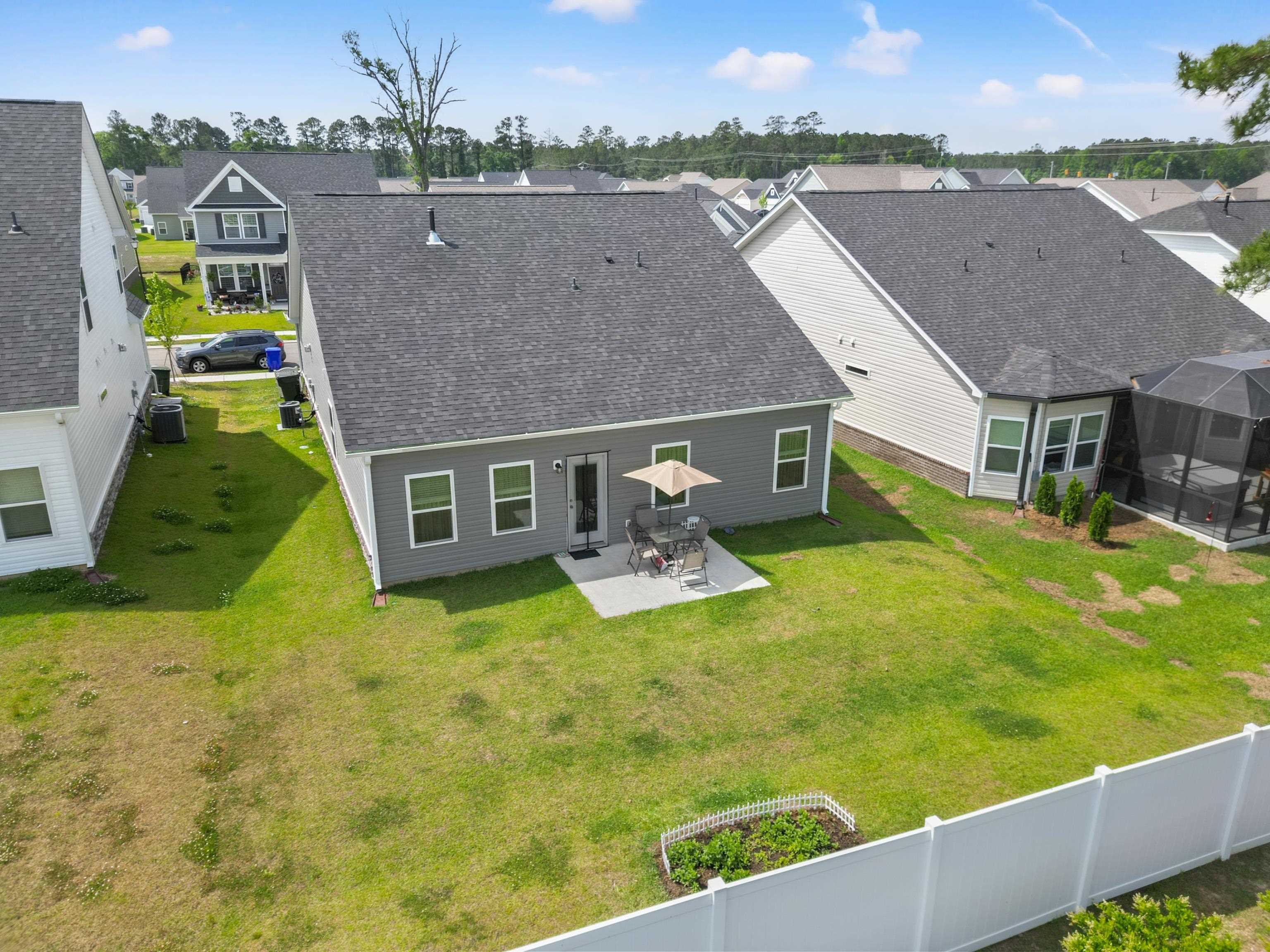 2477 Campton Loop Property Photo 30